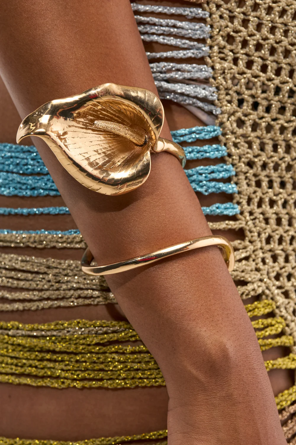 TULIP BRACELET CUFF - Akira Store