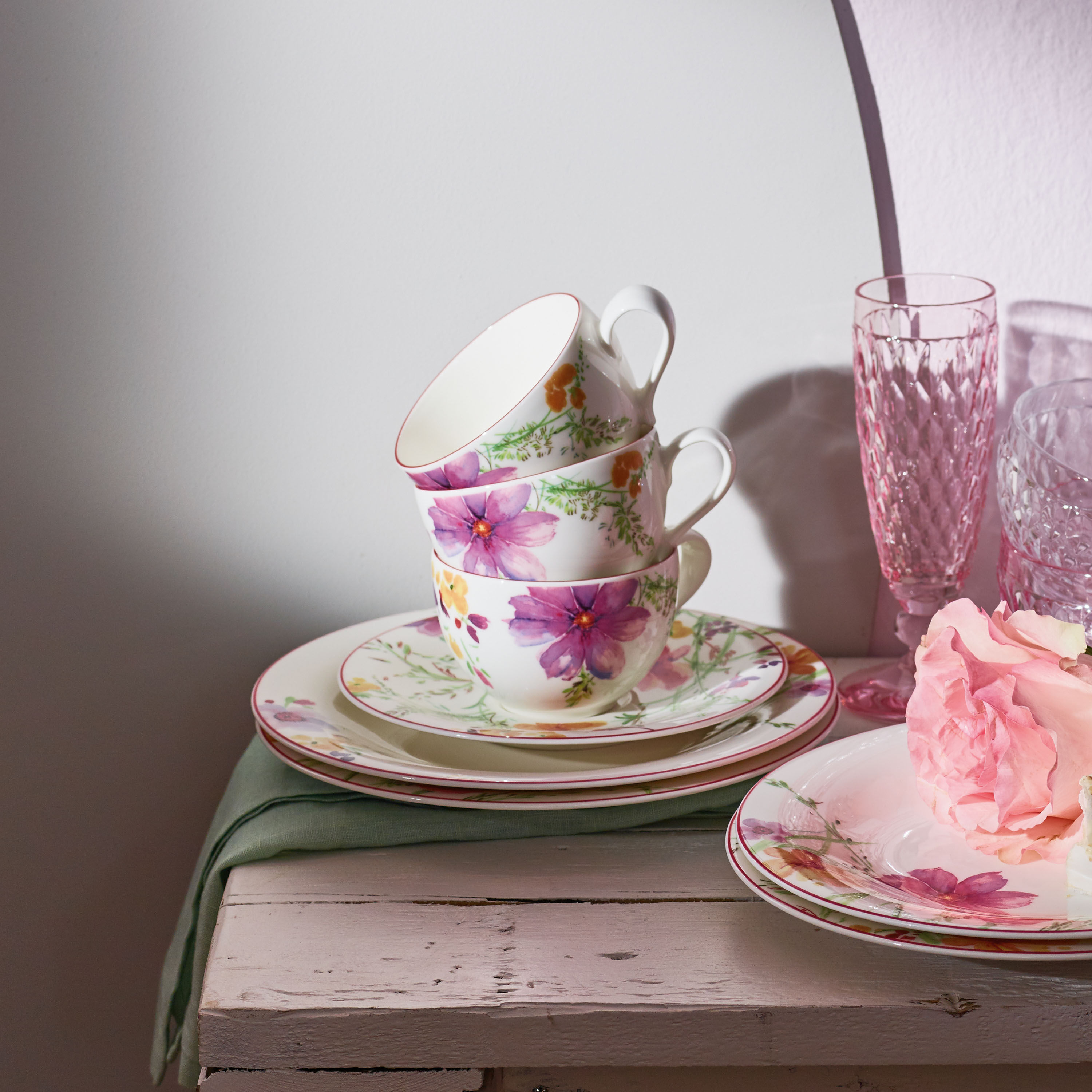 Mariefleur Cappuccino cup - Multi-colored, 9.9 oz, Premium Porcelain