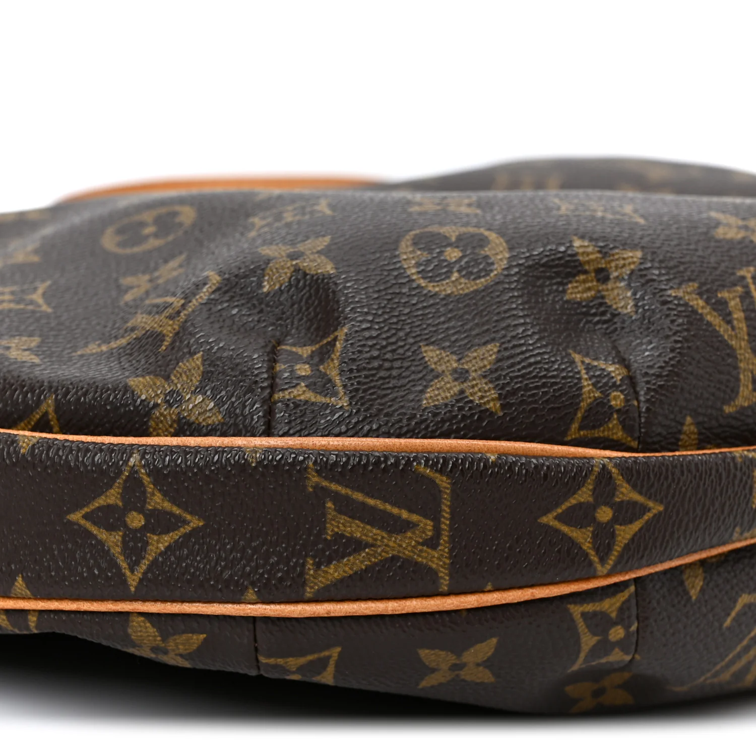 Monogram Croissant MM