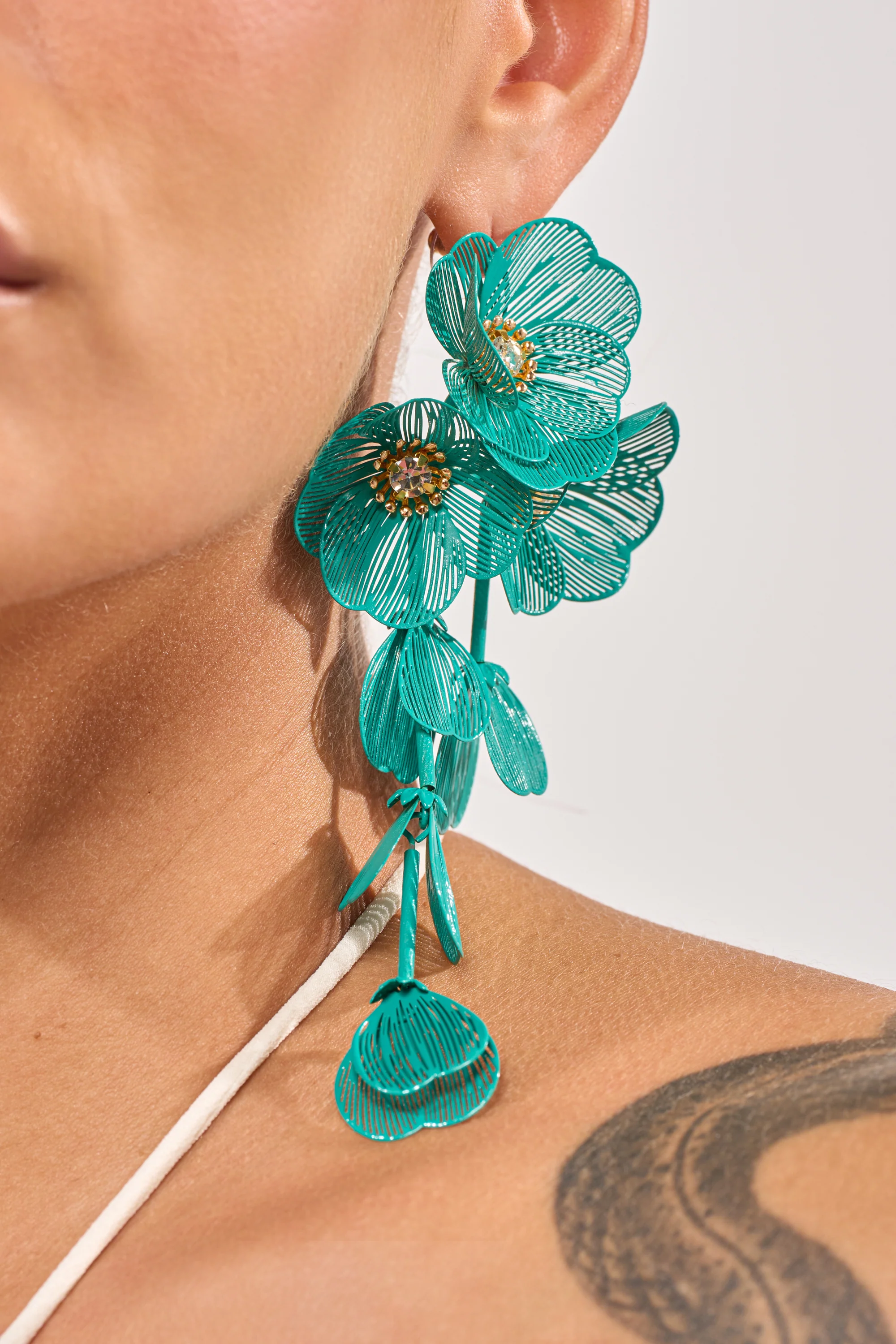 TOTEALLY EARRING - Akira Store