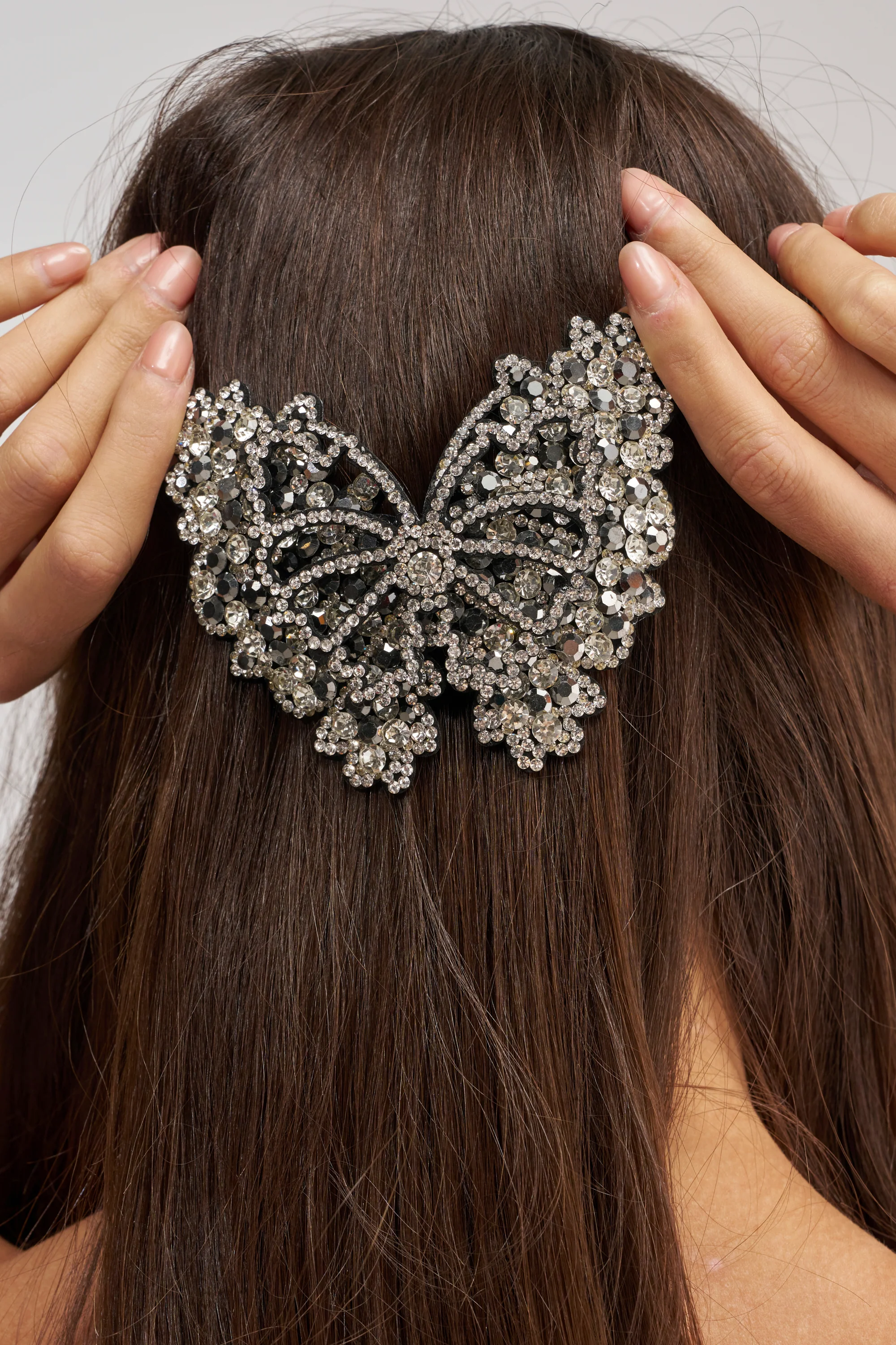 FLY AWAY BUTTERFLY HAIR CLIP - Akira Store