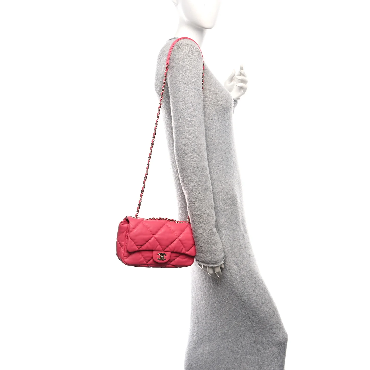 Calfskin Quilted Medium Bubbly Flap Pink
