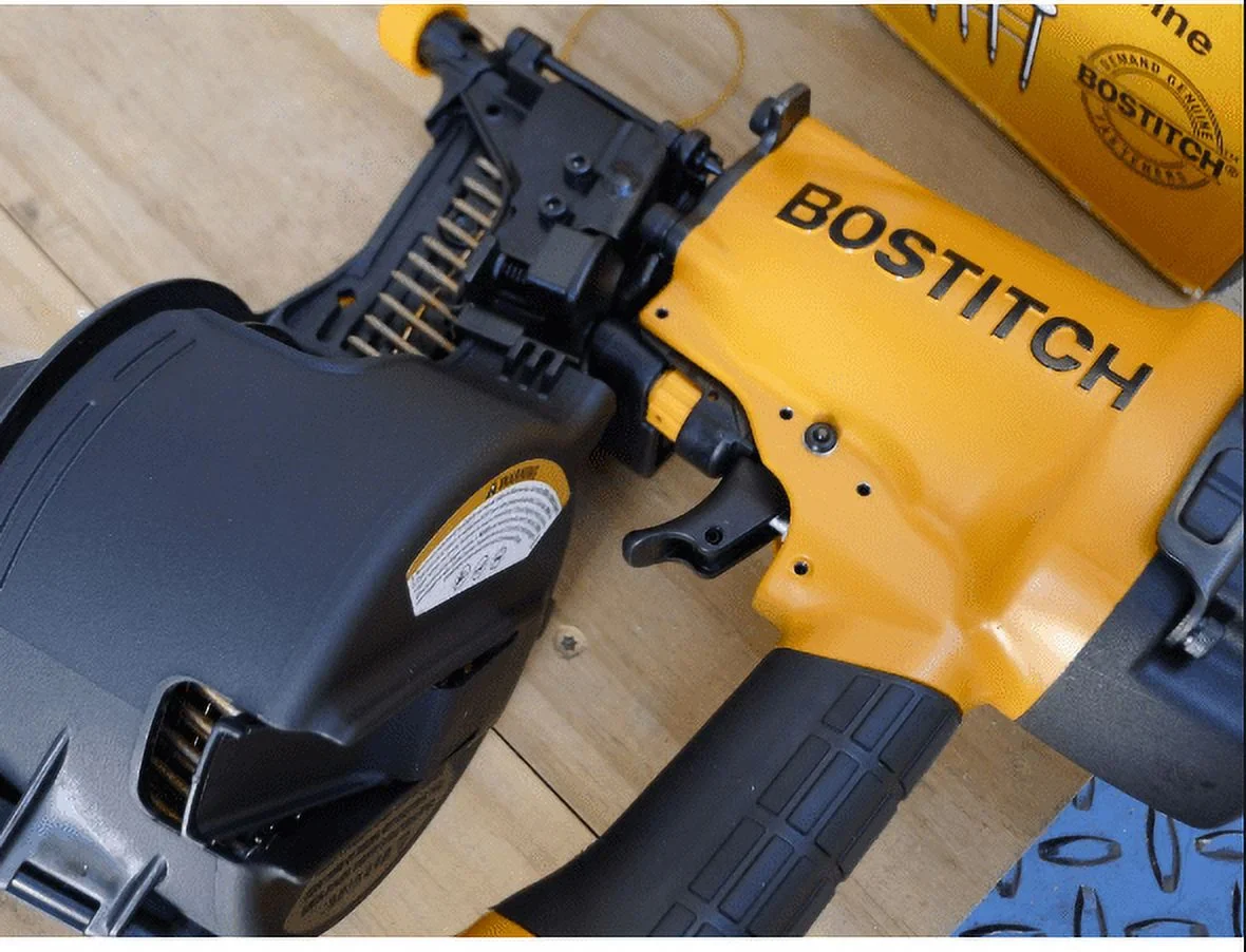 Bostitch N66C-1, Pneumatic Nail Gun, 15 deg. Siding Nailer