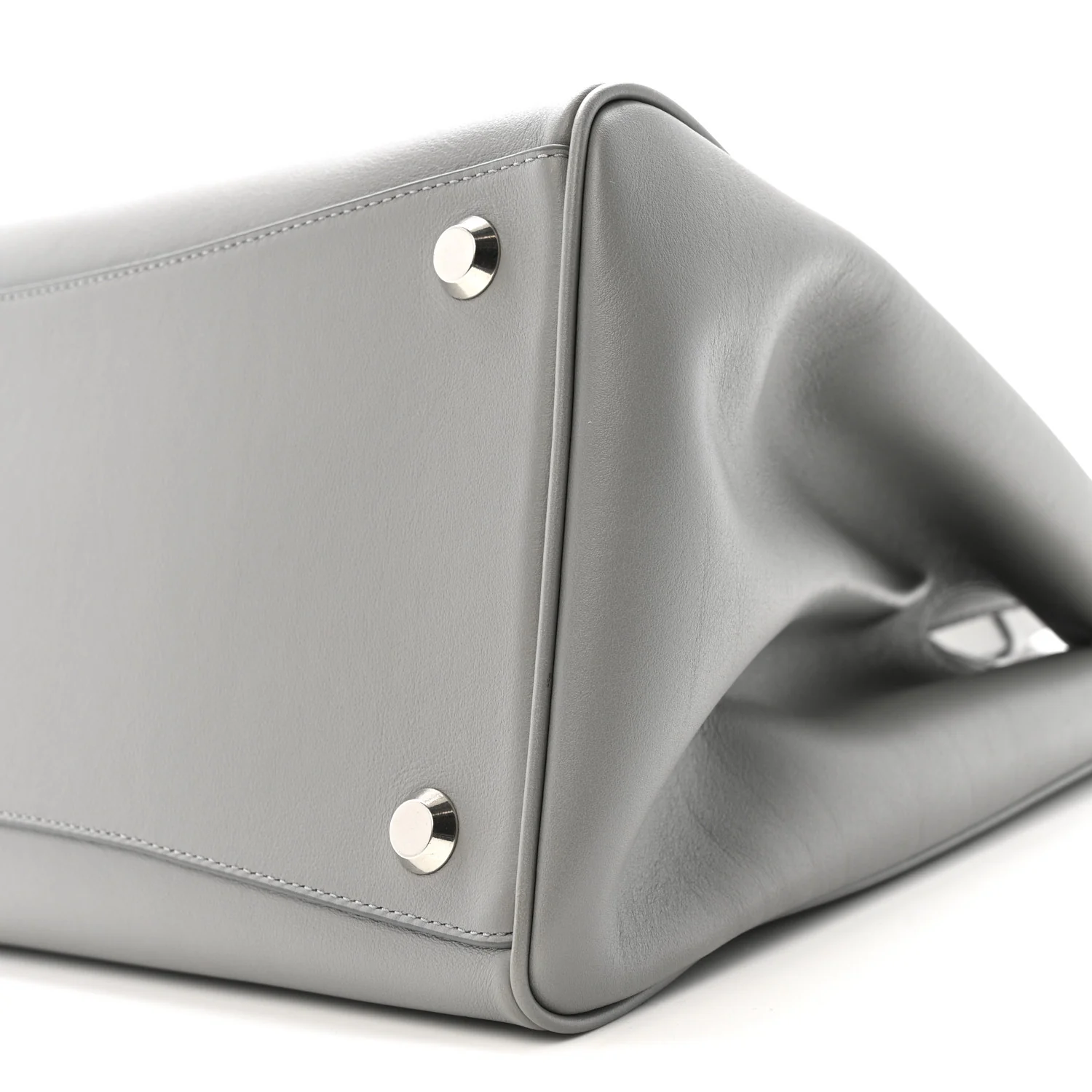 Smooth Calfskin Hampton Carry All Bag Grey