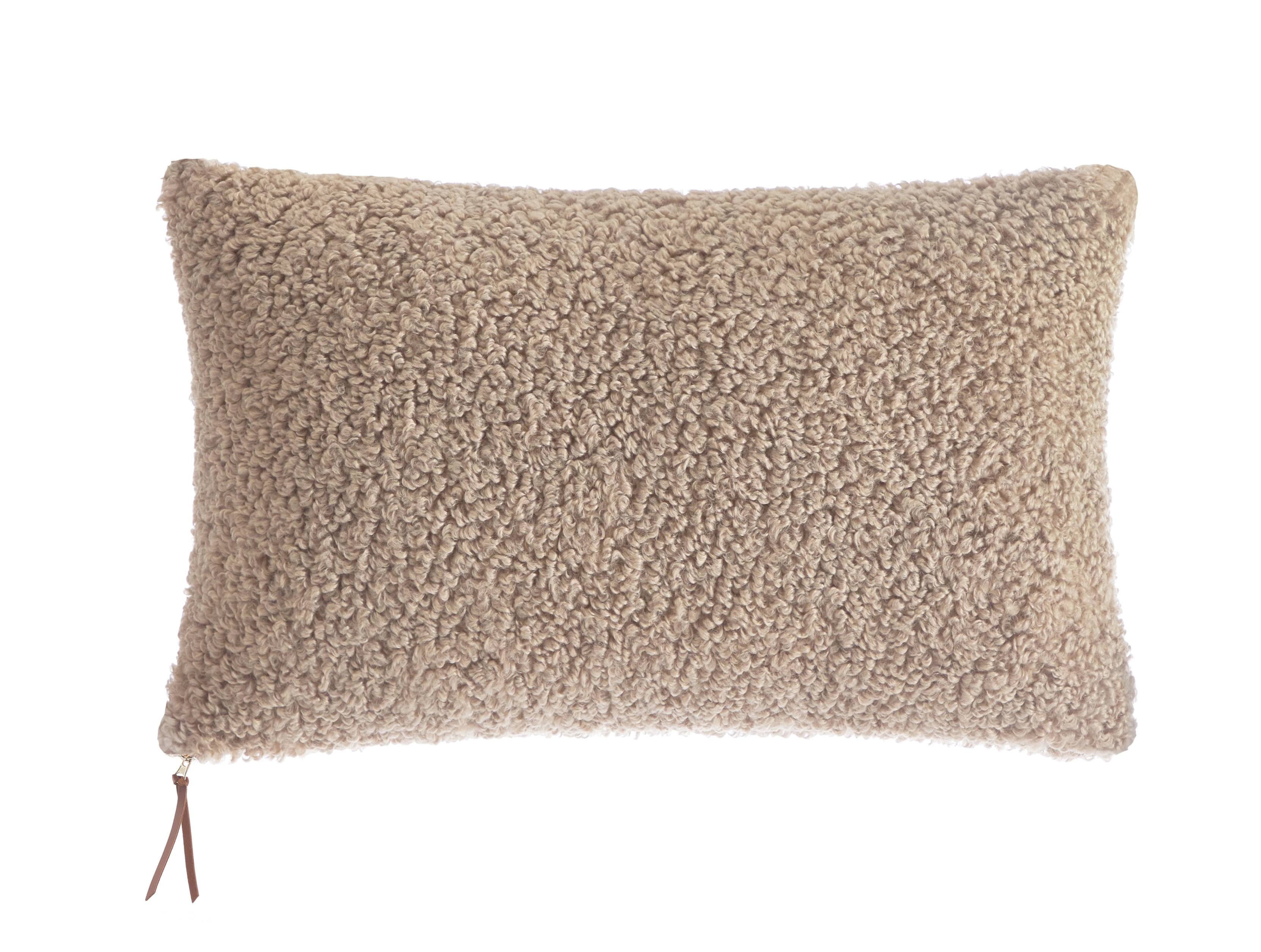 Better Homes & Gardens Teddy Plush Throw Pillow, 14 x 24, Oatmeal