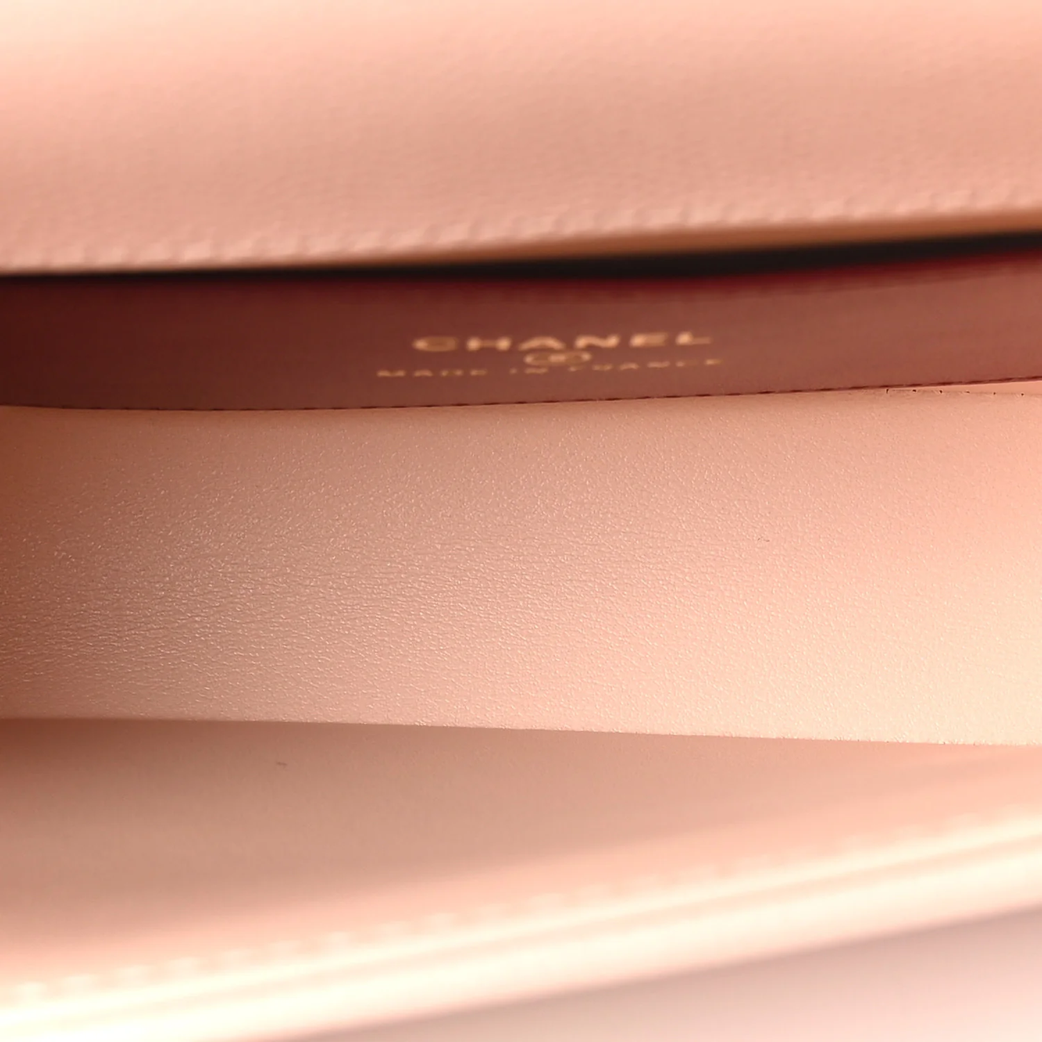 Shiny Caviar Mini Preppy Coco Shoulder Bag Light Pink