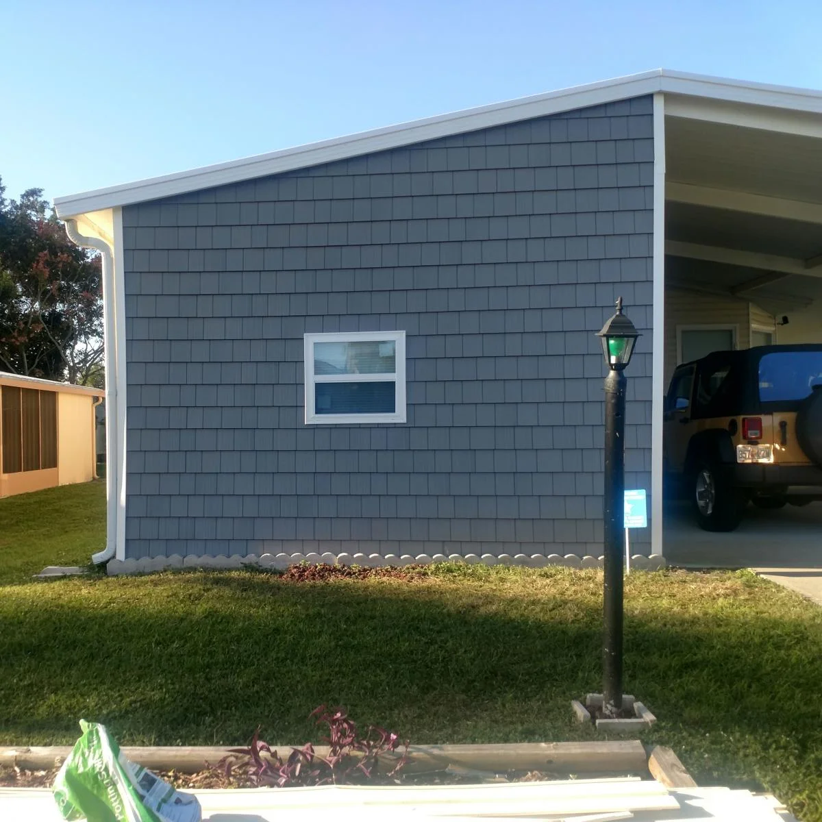 7"W x 60 3/4"L Exposure, Vinyl Perfection Shingles (34 Panels/Ctn. = 100 Sq. Feet), 008 Shadow(Shadow) - Image 10