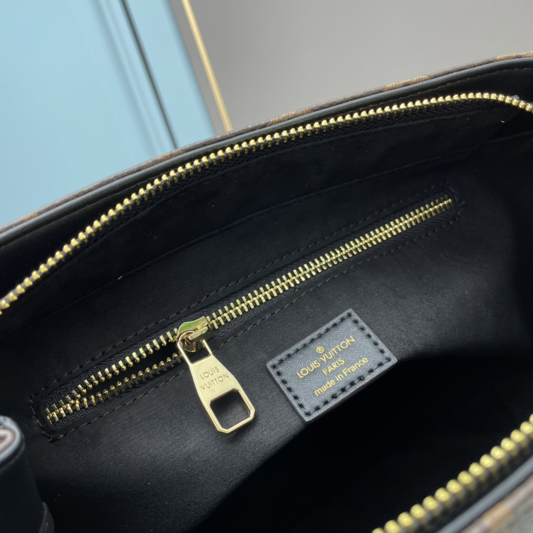 Louis new arrival handbag size: 33-22-16cm