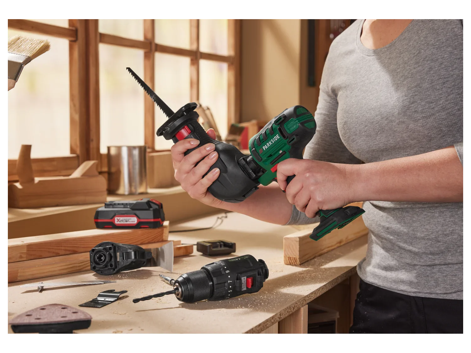 PARKSIDE Set appareil multifonction sans fil PKGA 20-Li C2 + batterie + chargeur, 20 V