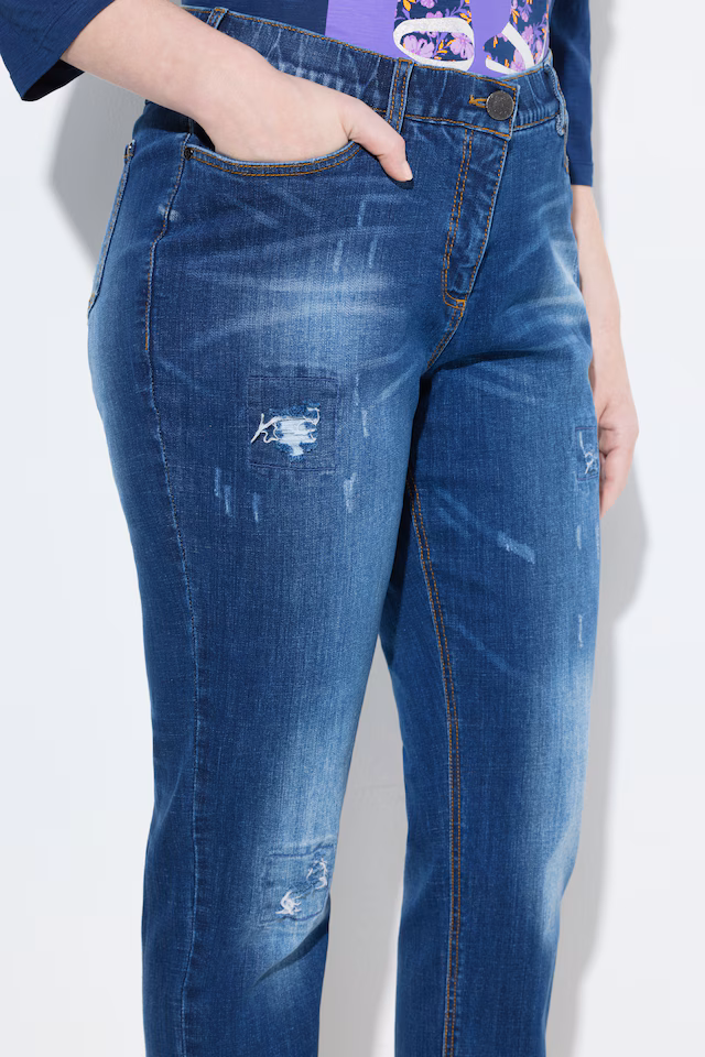 Lightly Distressed Stretch Fit Jeans