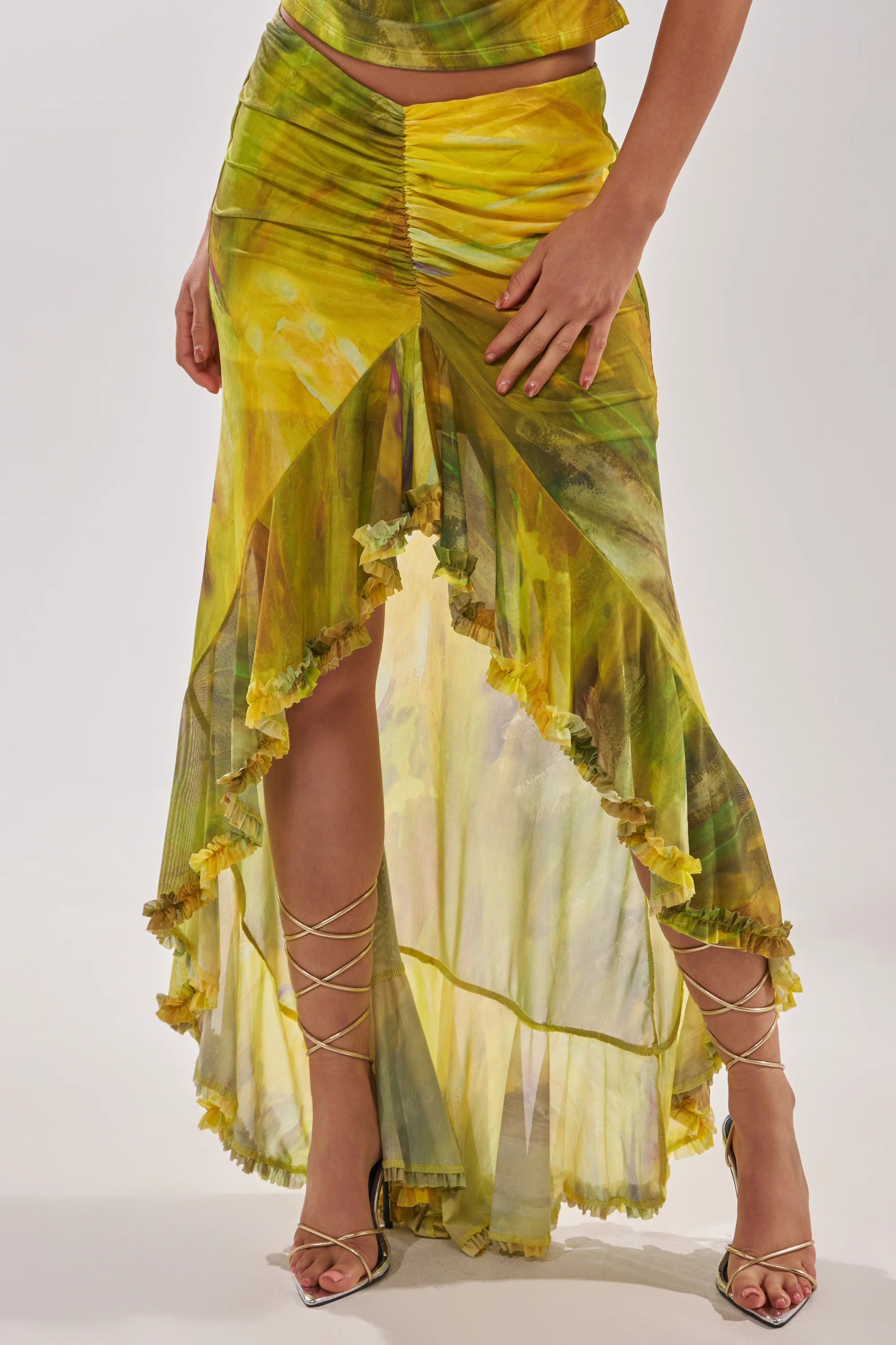TELL ME MORE HIGH LOW SKIRT IN YELLOW - Akira Store