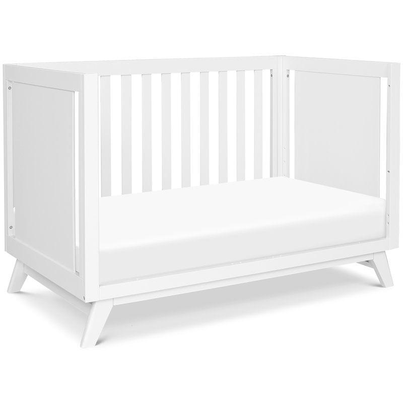 Davinci Otto Pine Wood 3 - in - 1 Convertible Crib in White