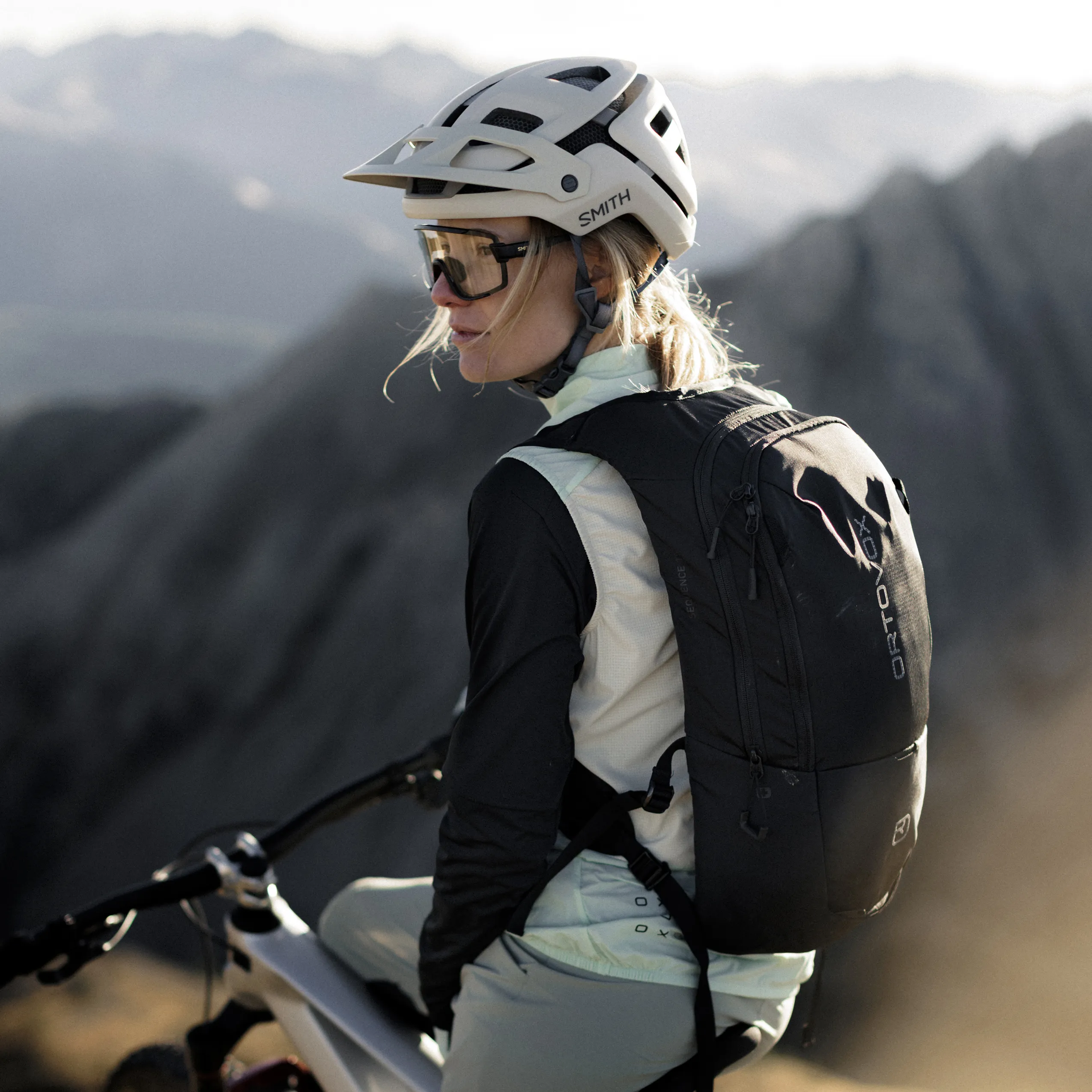 ORTOVOXR SEQUENCE DAYPACK 15