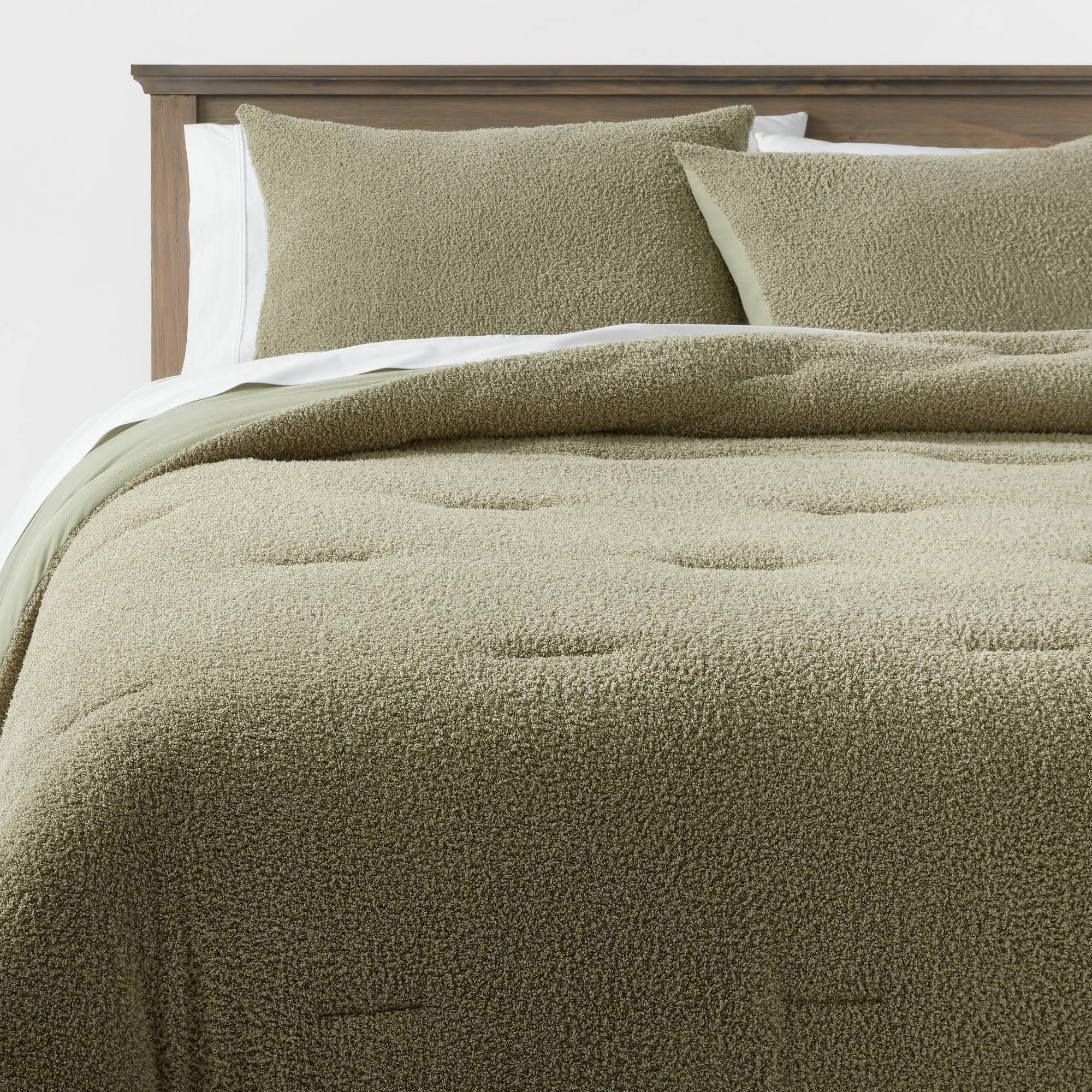 3PC Full/Queen Traditional Cozy Chenille Comforter and Sham Set Green - Threshold