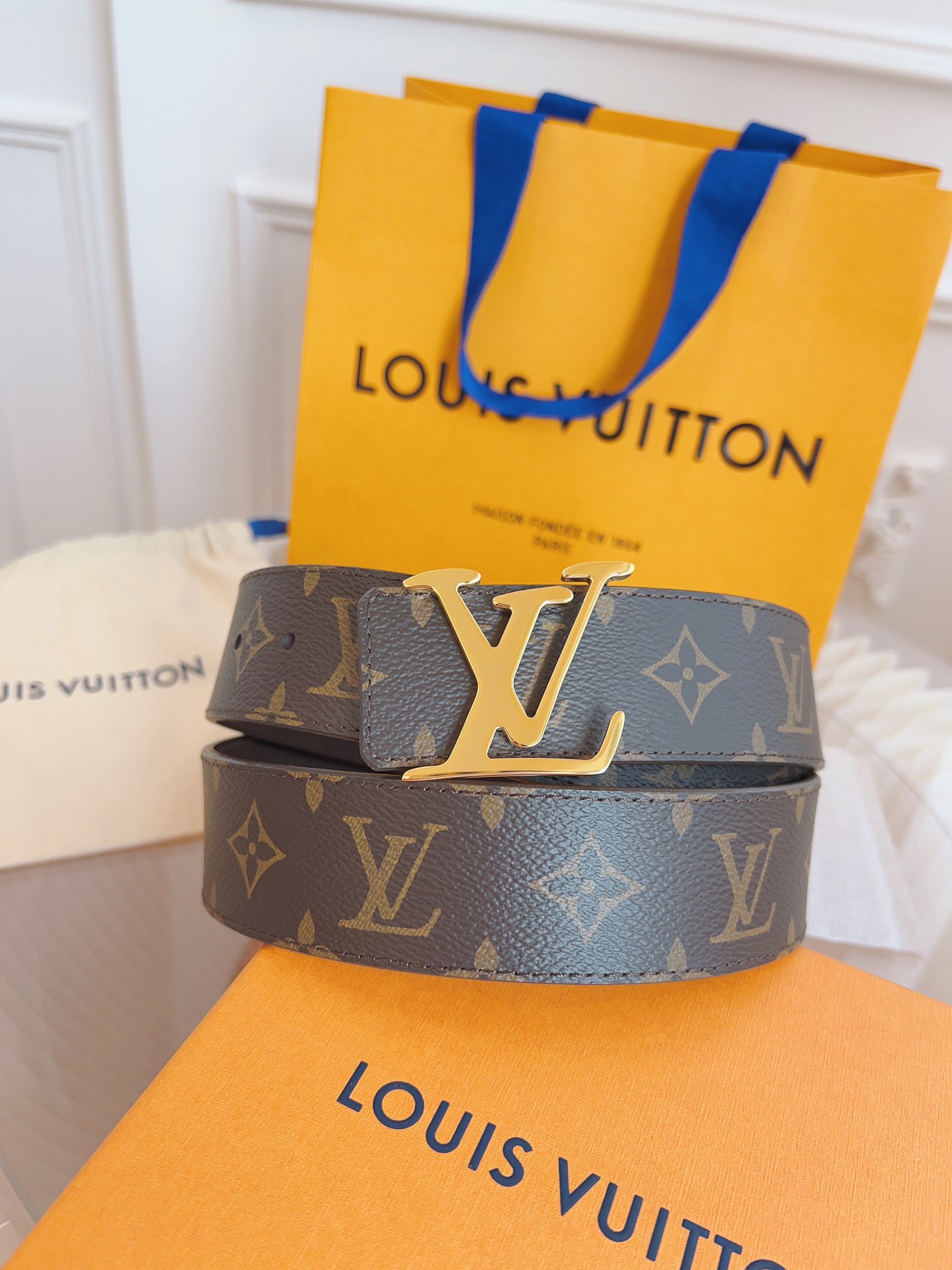 louis-vuitton-belts