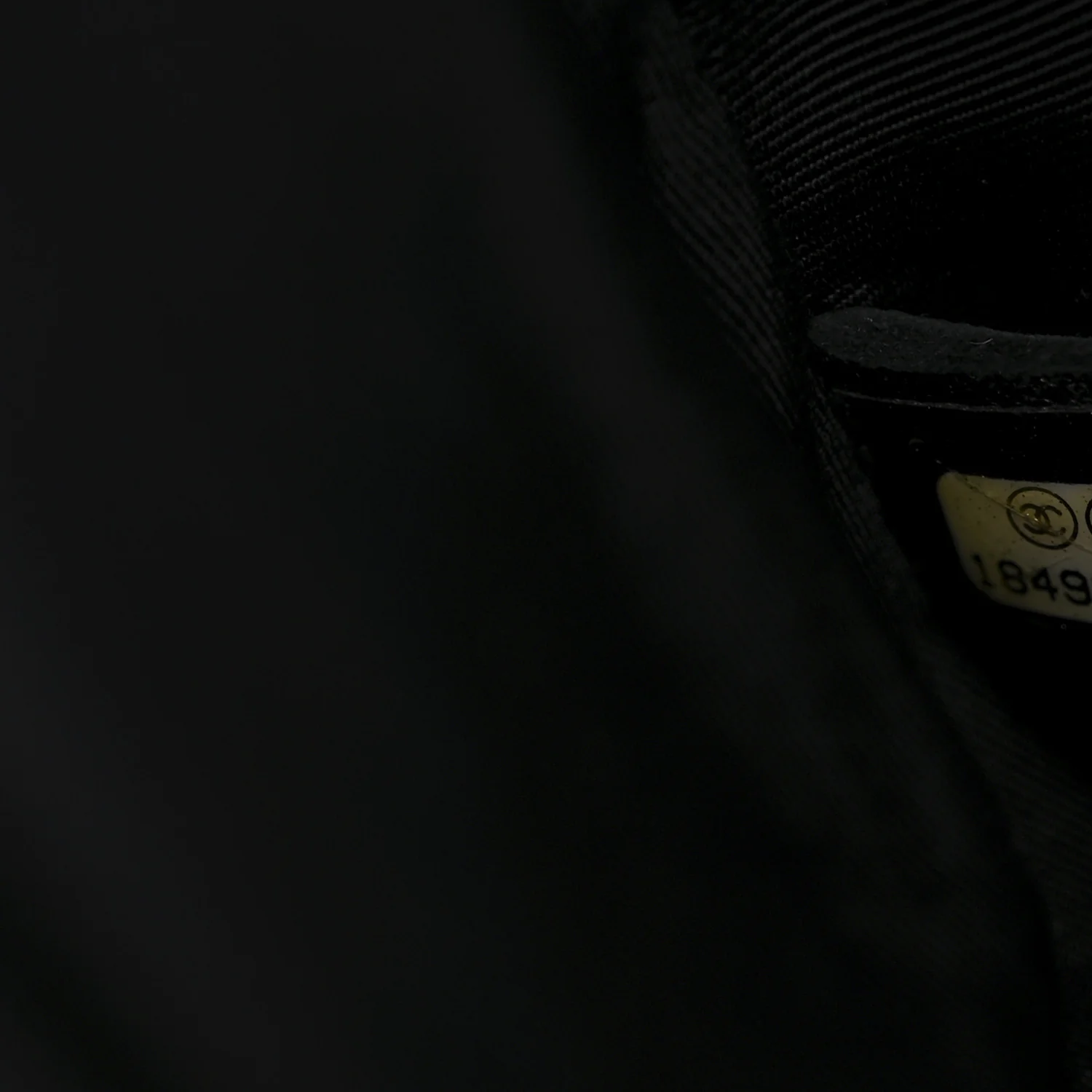 Calfskin Embossed Stitch Large Boy Flap Black