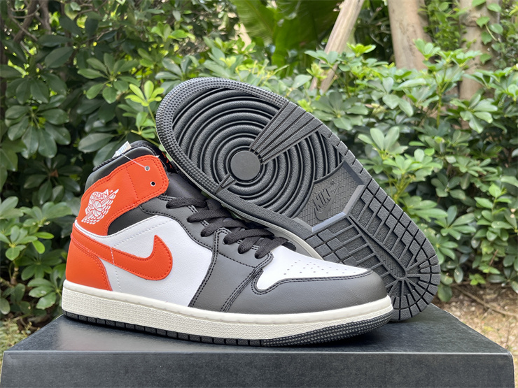 Jordan Air Jordan 1 Mid