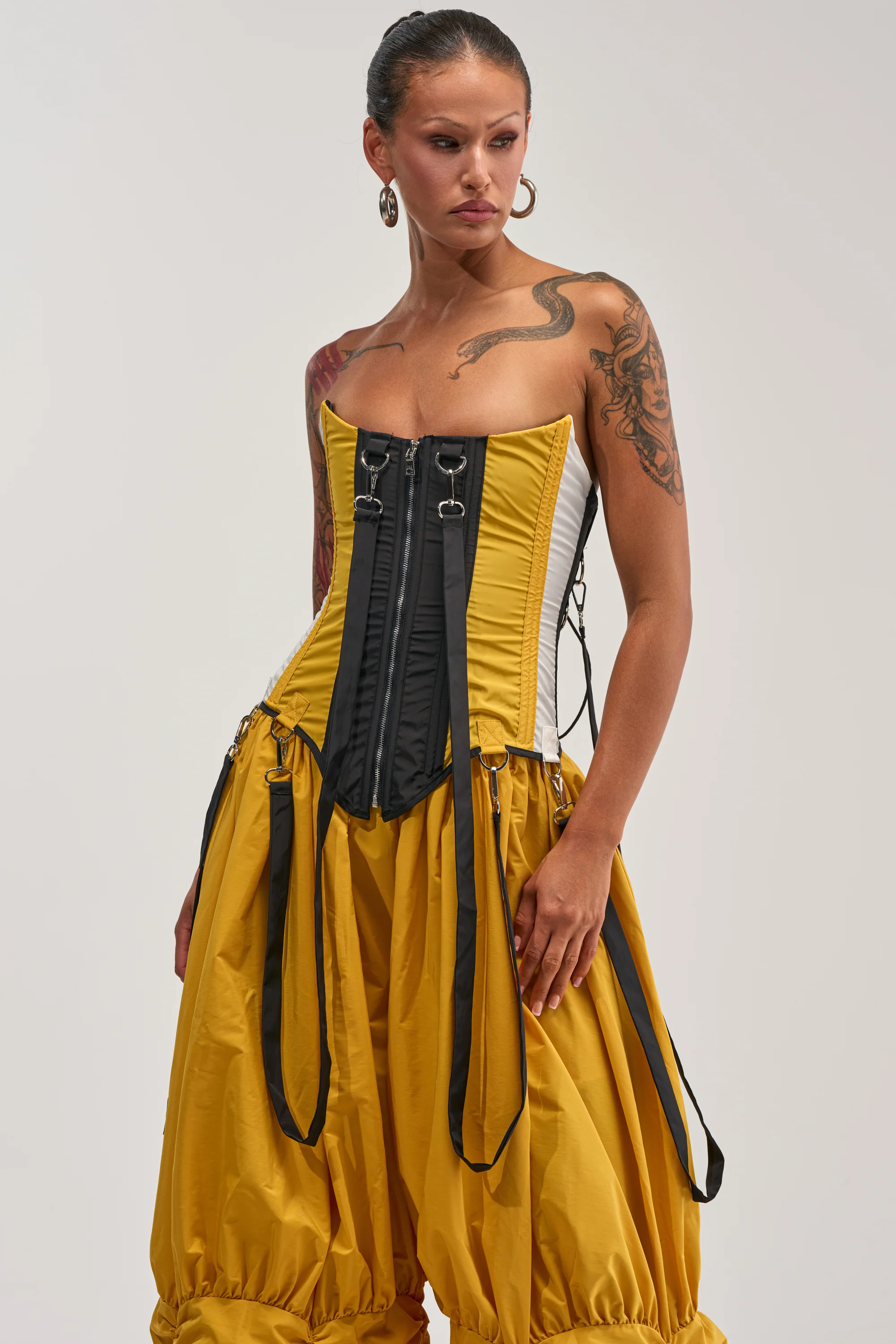 DON'T MIND ME CORSET IN YELLOW - Akira Store
