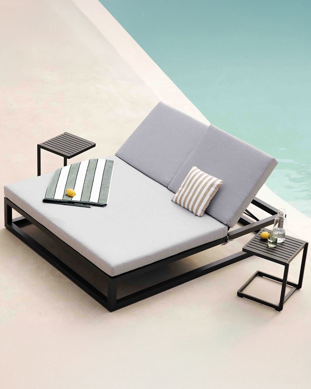 Set Kewin - Kreta - Set de Tumbona Doble Reclinable Kewin y 2 Mesas Auxiliares de Aluminio (40x40 cm) Kreta Colours