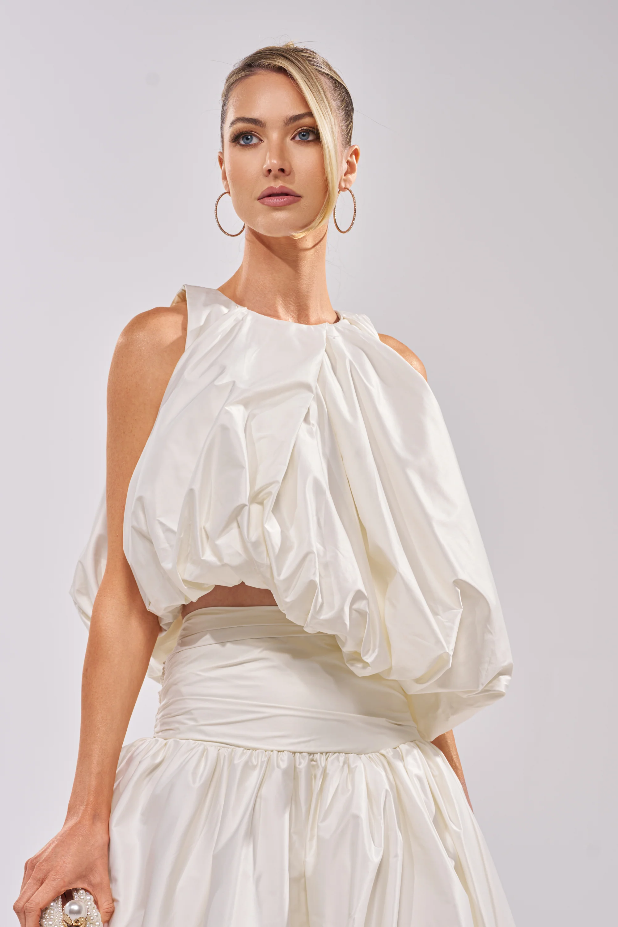 HEAD IN THE CLOUDS SLEEVELESS BLOUSE - Akira Store