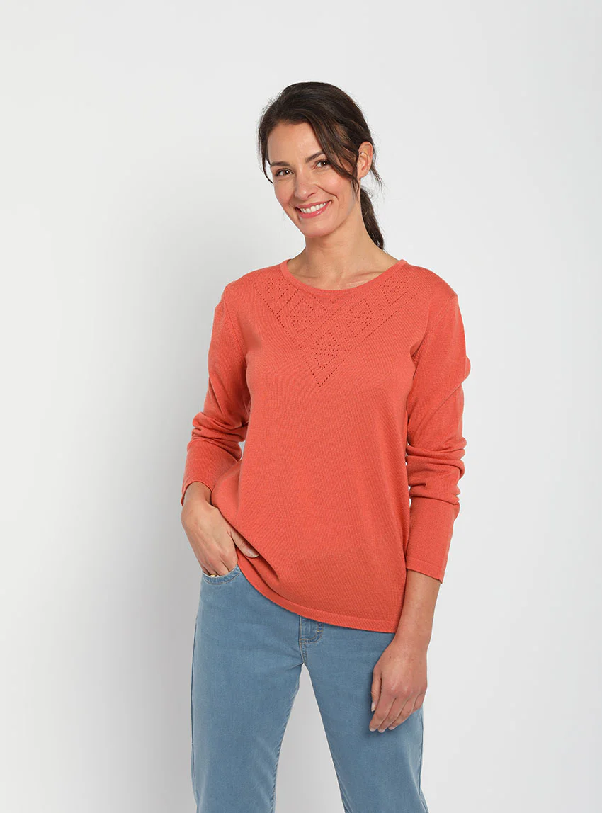 Pull femme col ajouré orange tendre