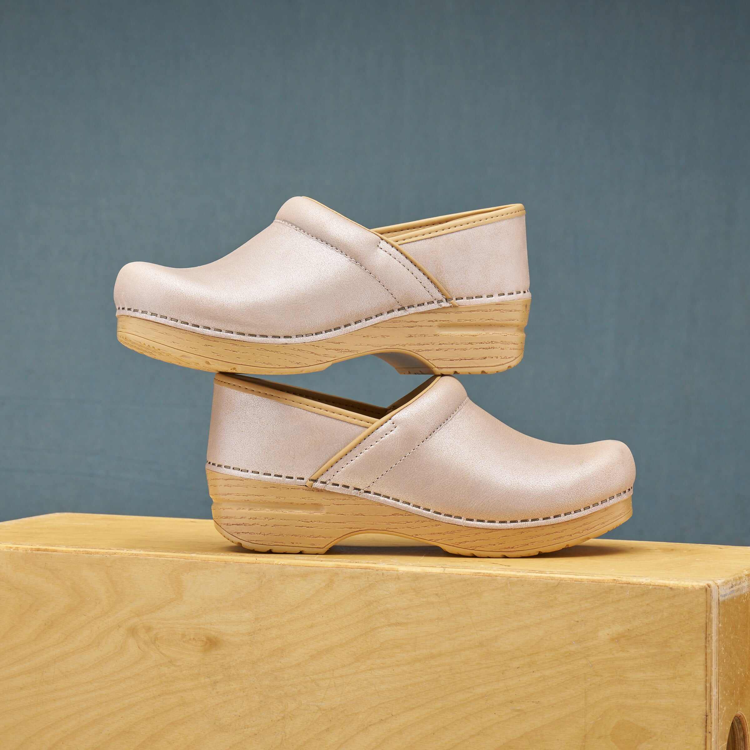 Professional - DANSKO OUTLET