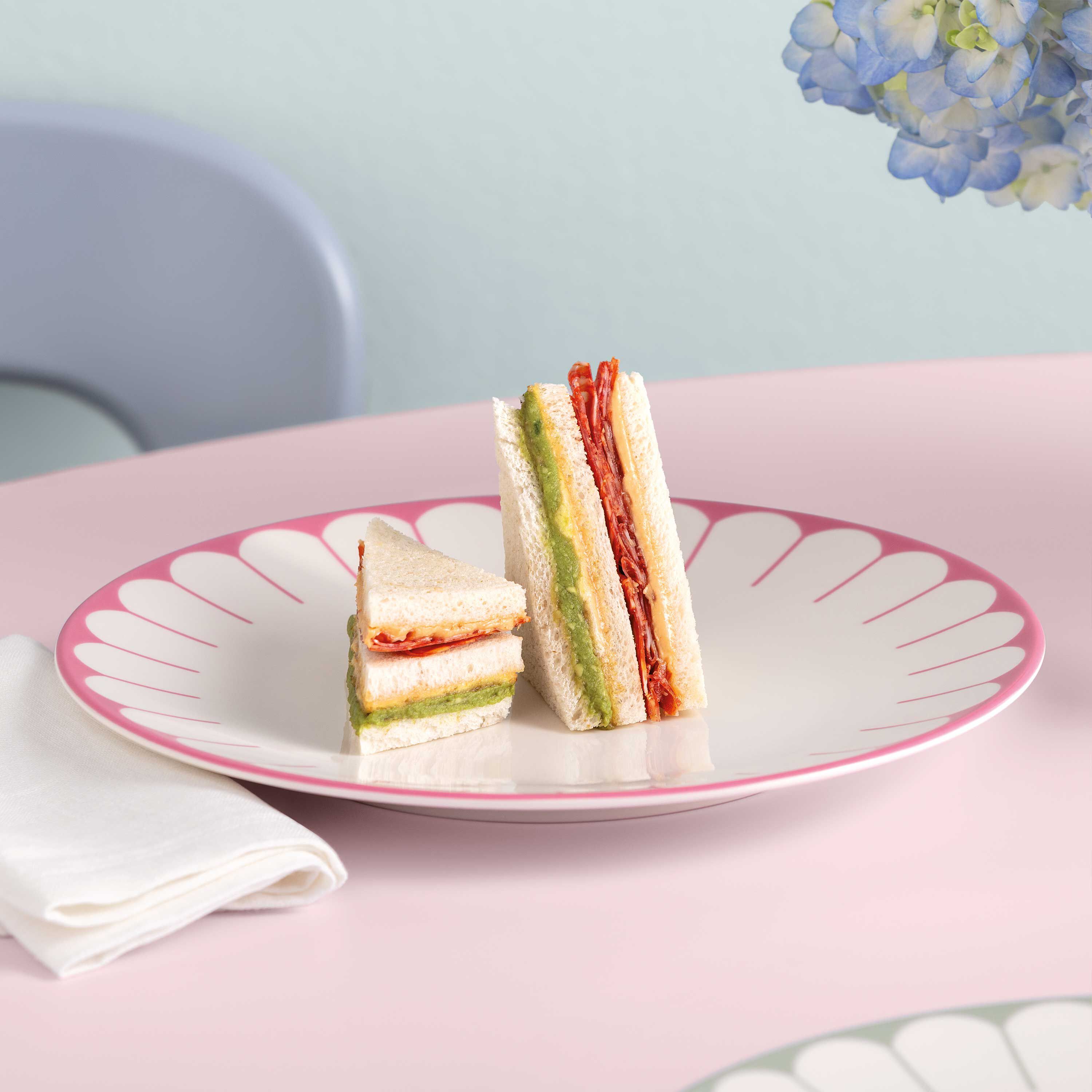 Fleur Dinner plate - Fuchsia, 10.5'', Premium Porcelain