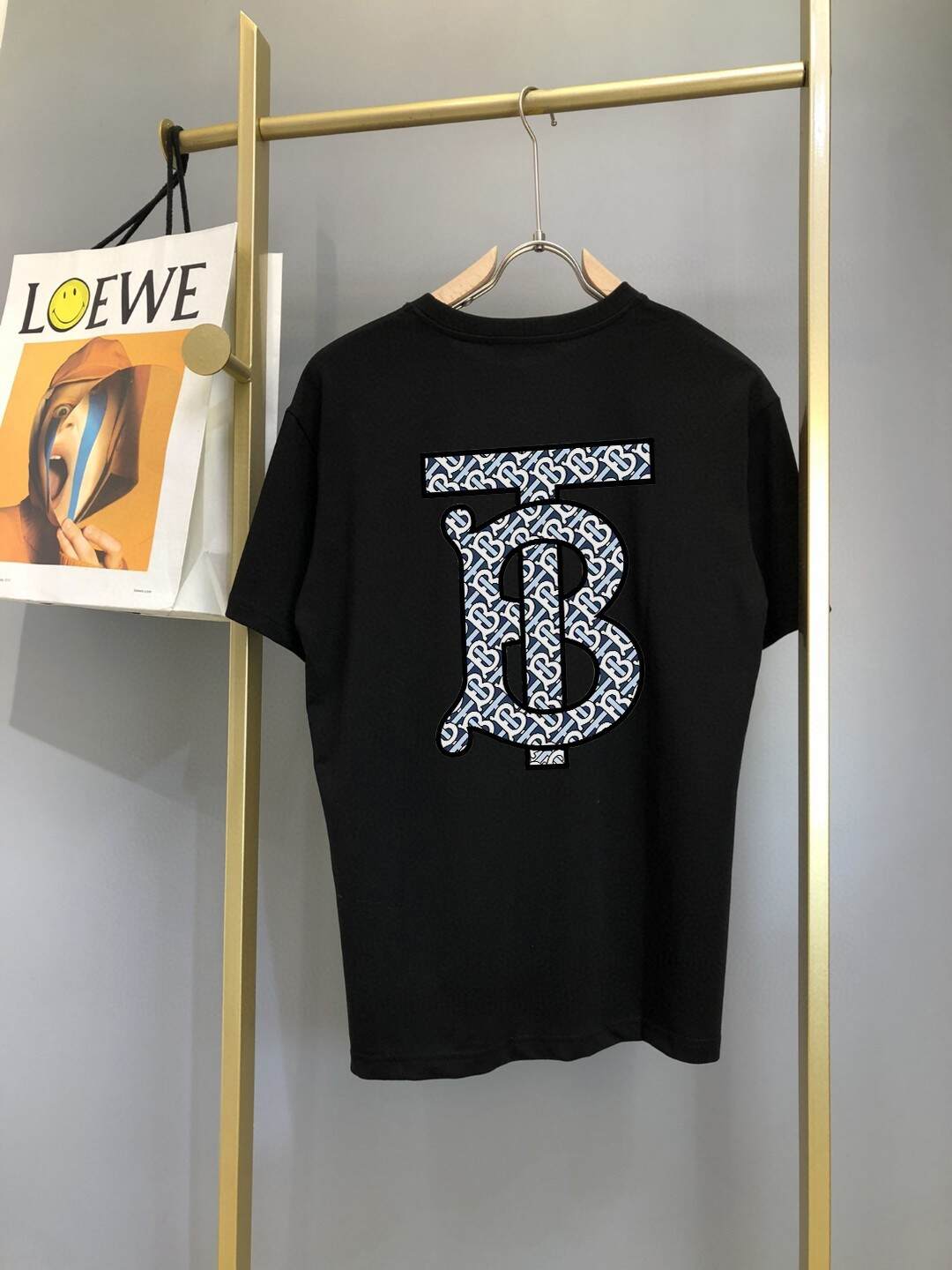 【Burberry】（バーバリー )半袖 男女兼用、ご好評に付き再入荷！半袖Tシャツ