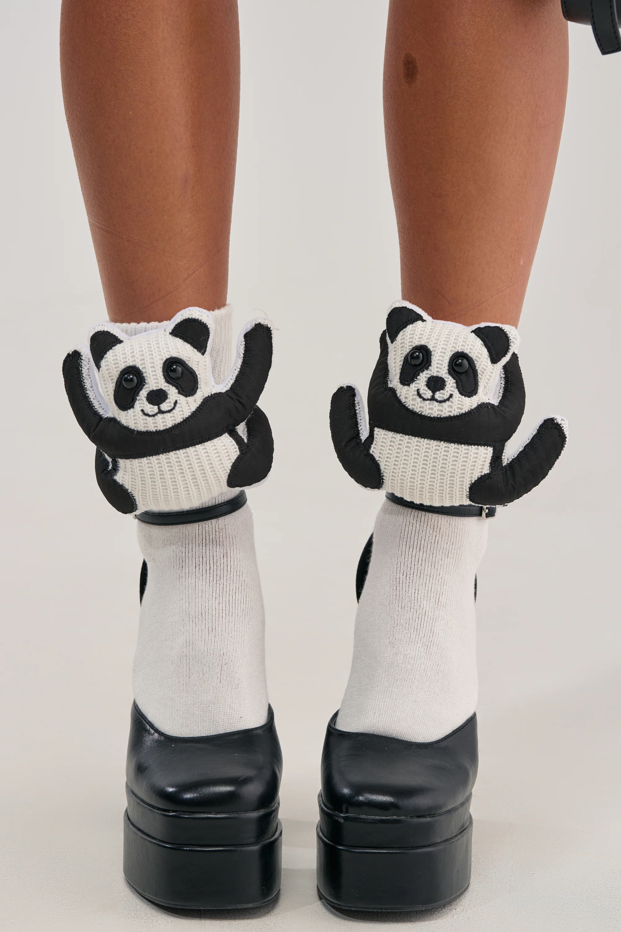 TOO CUTE PANDA SOCKS - Akira Store