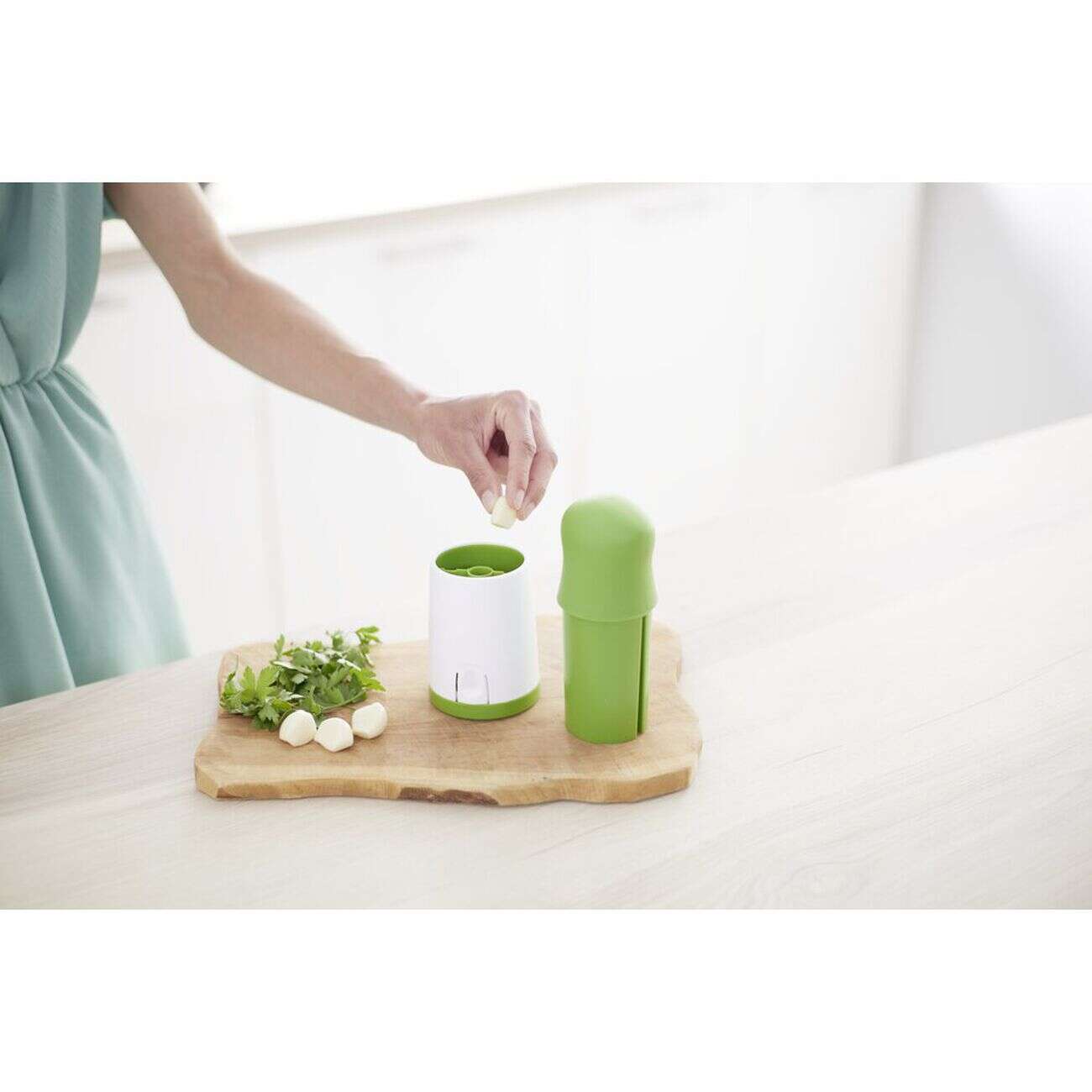 Hachoir broyeur mélangeur à herbes manuel Ø7xH16,8cm