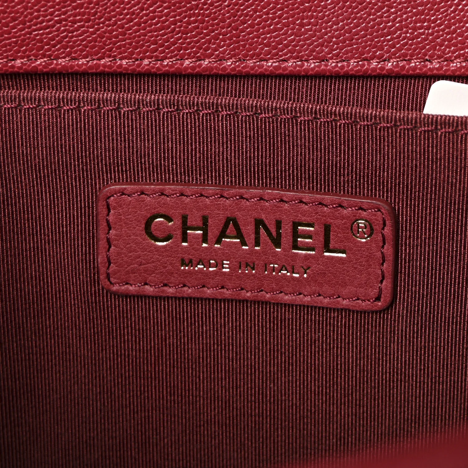Caviar Quilted Medium Boy Flap Burgundy