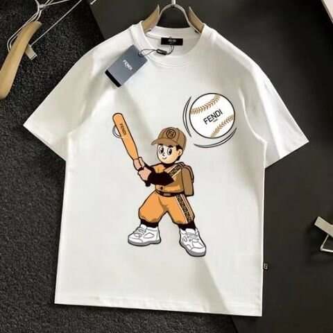 【FENDI】【在庫あり】【即日出荷】（フェンディ）男女兼用半袖Tシャツ