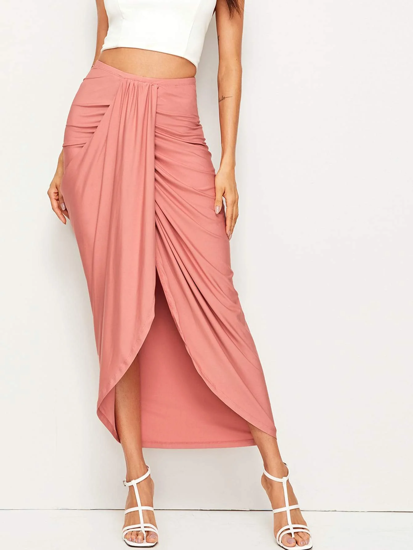 Jupe mi-longue drapée taille haute