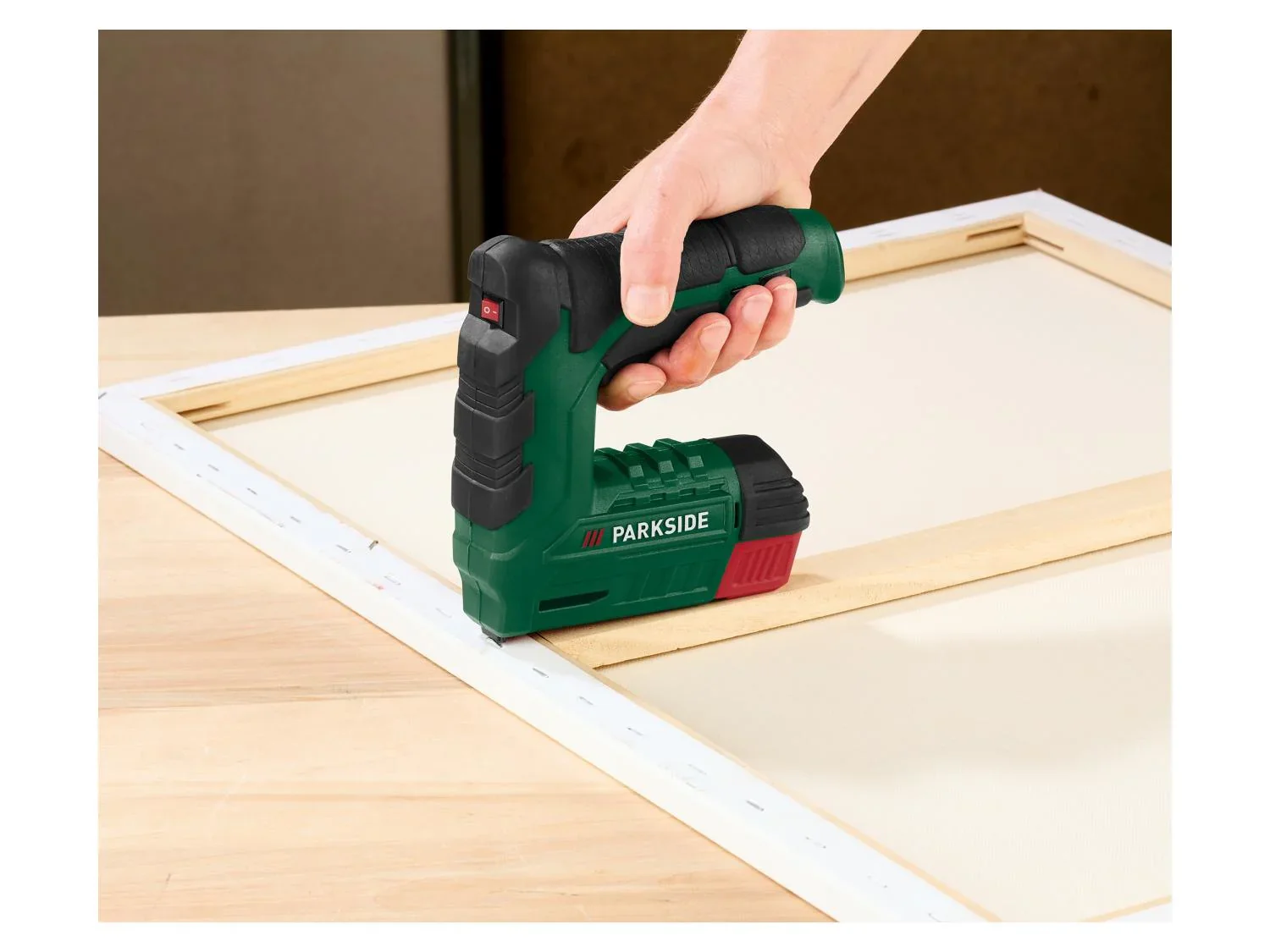 PARKSIDE Agrafeuse sans fil PAT 4 D6 4 V