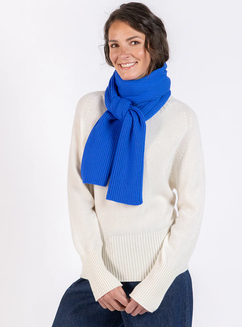 Echarpe en laine mérinos bleu tonique