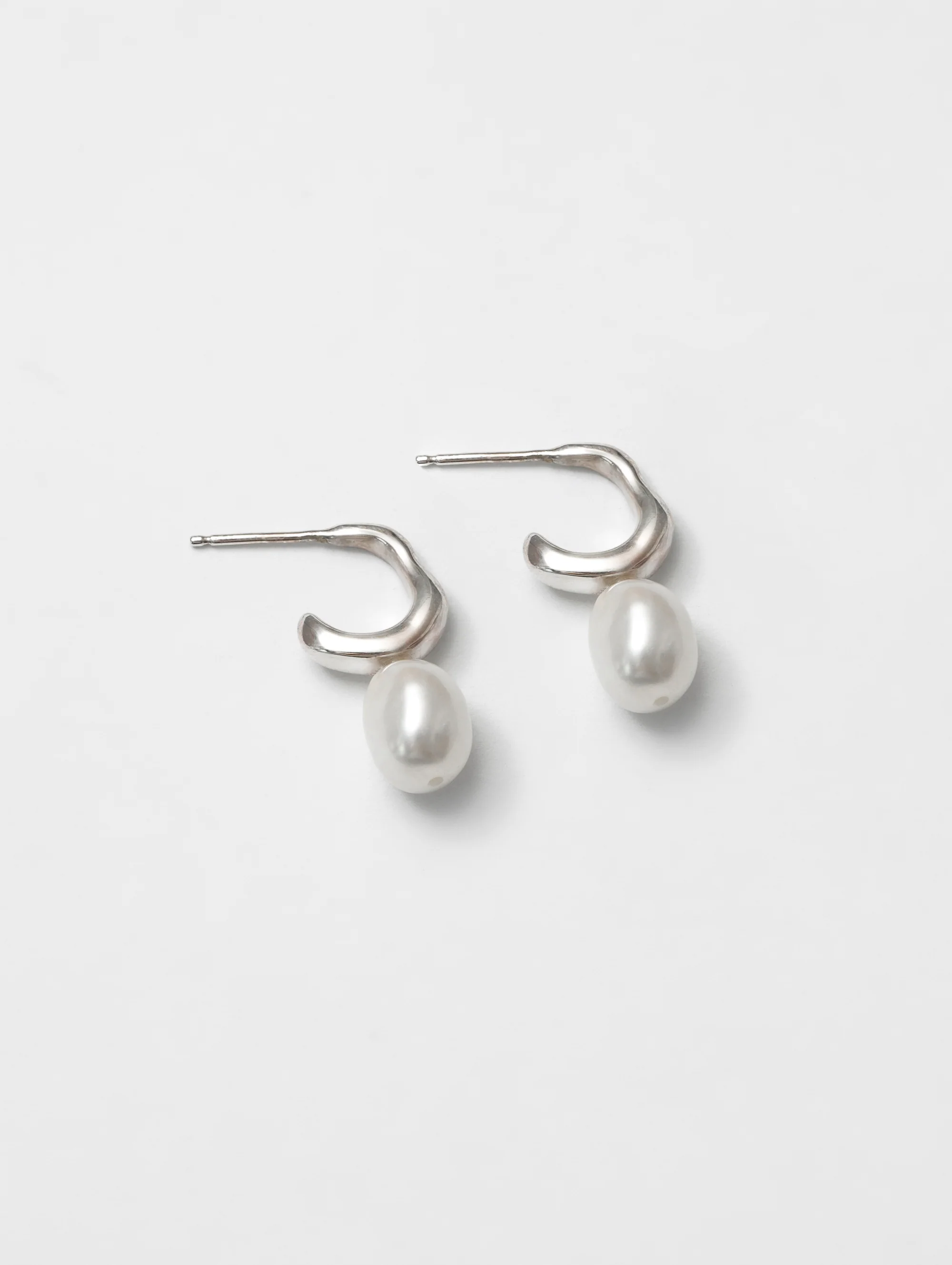 Emmy Earrings in Sterling Silver