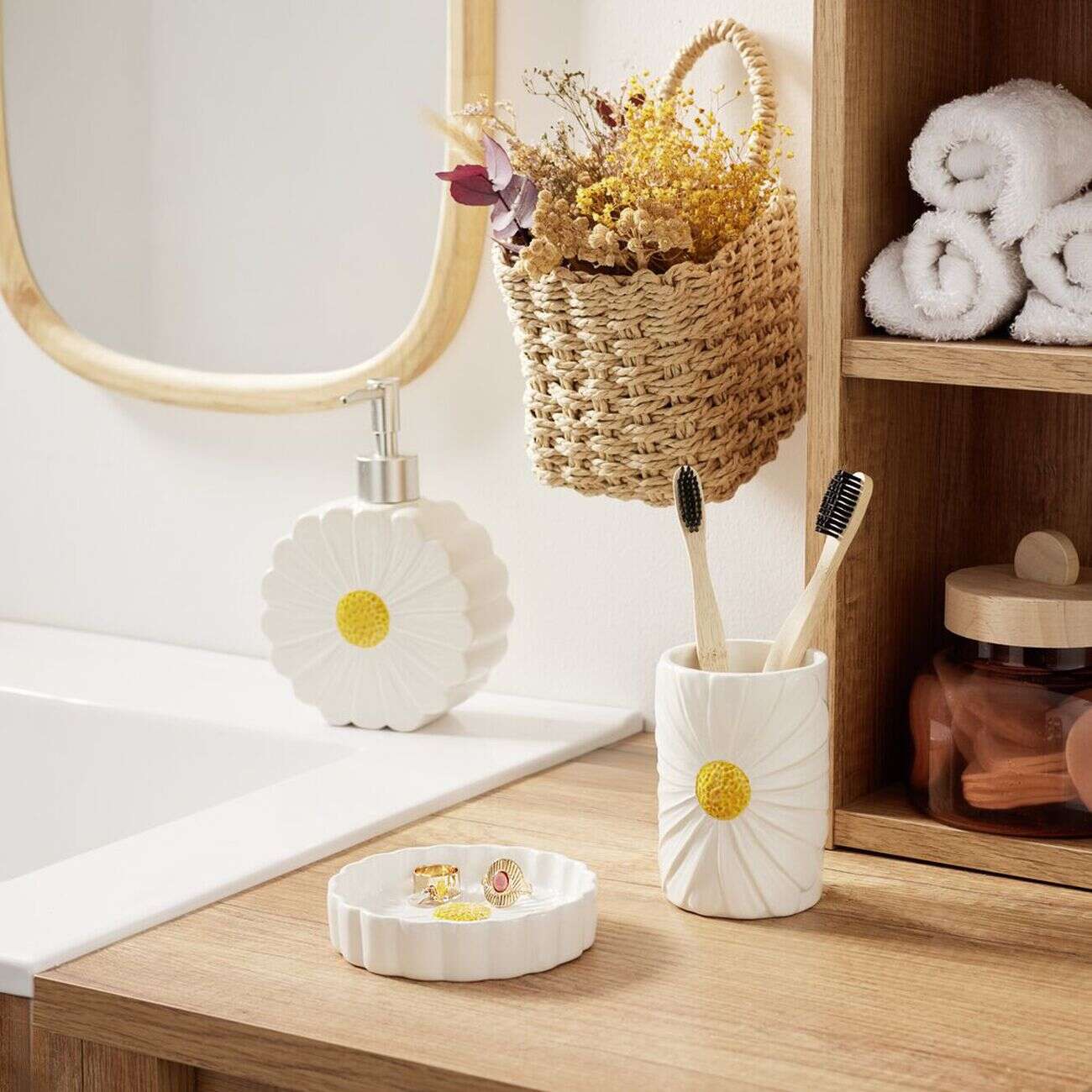 Gobelet salle de bain forme marguerite dolomite blanc et jaune Ø7xH10,5cm