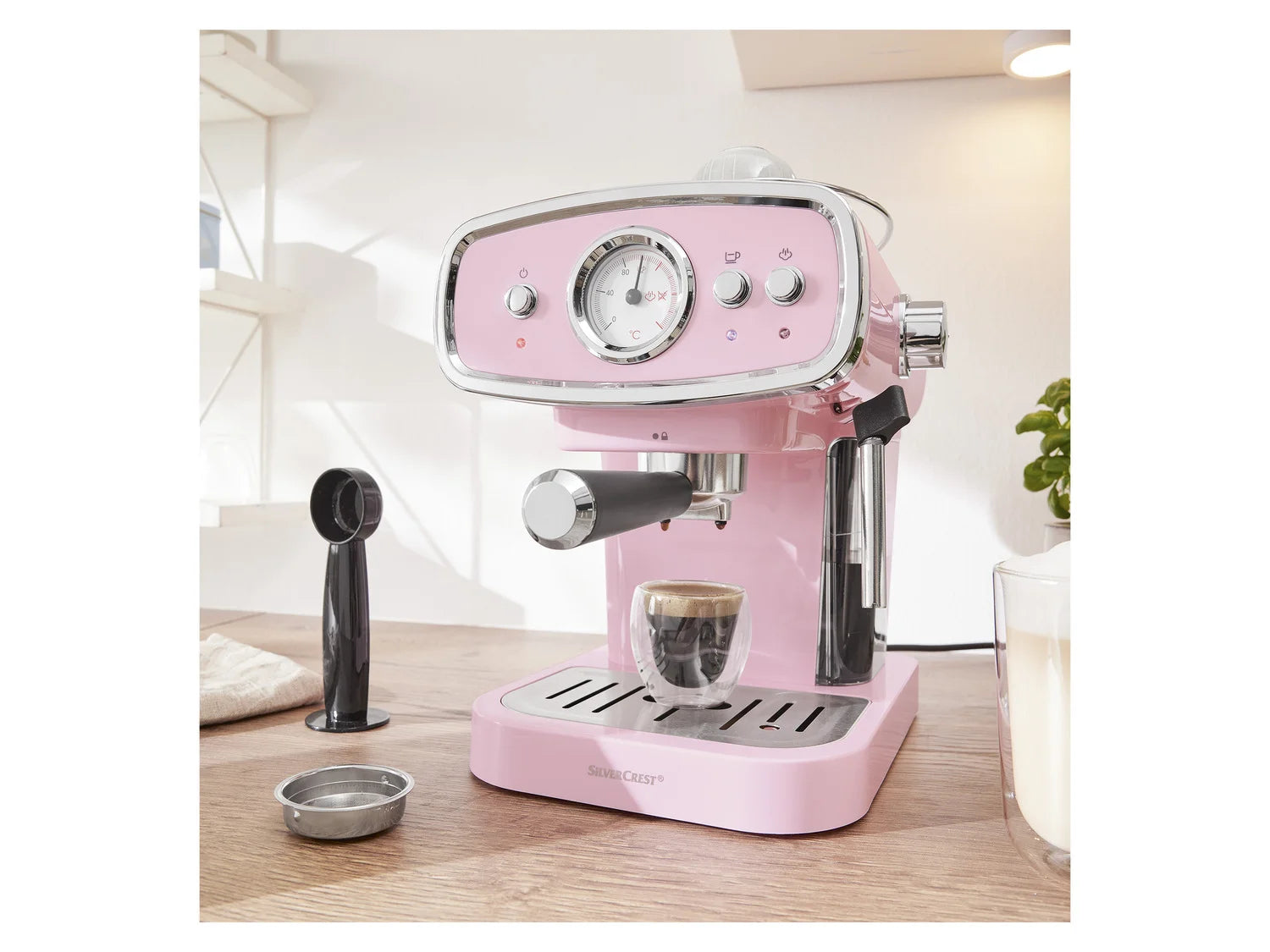 Machine à expresso SILVERCREST KITCHEN TOOLS SEM1050 avec système de porte-filtre