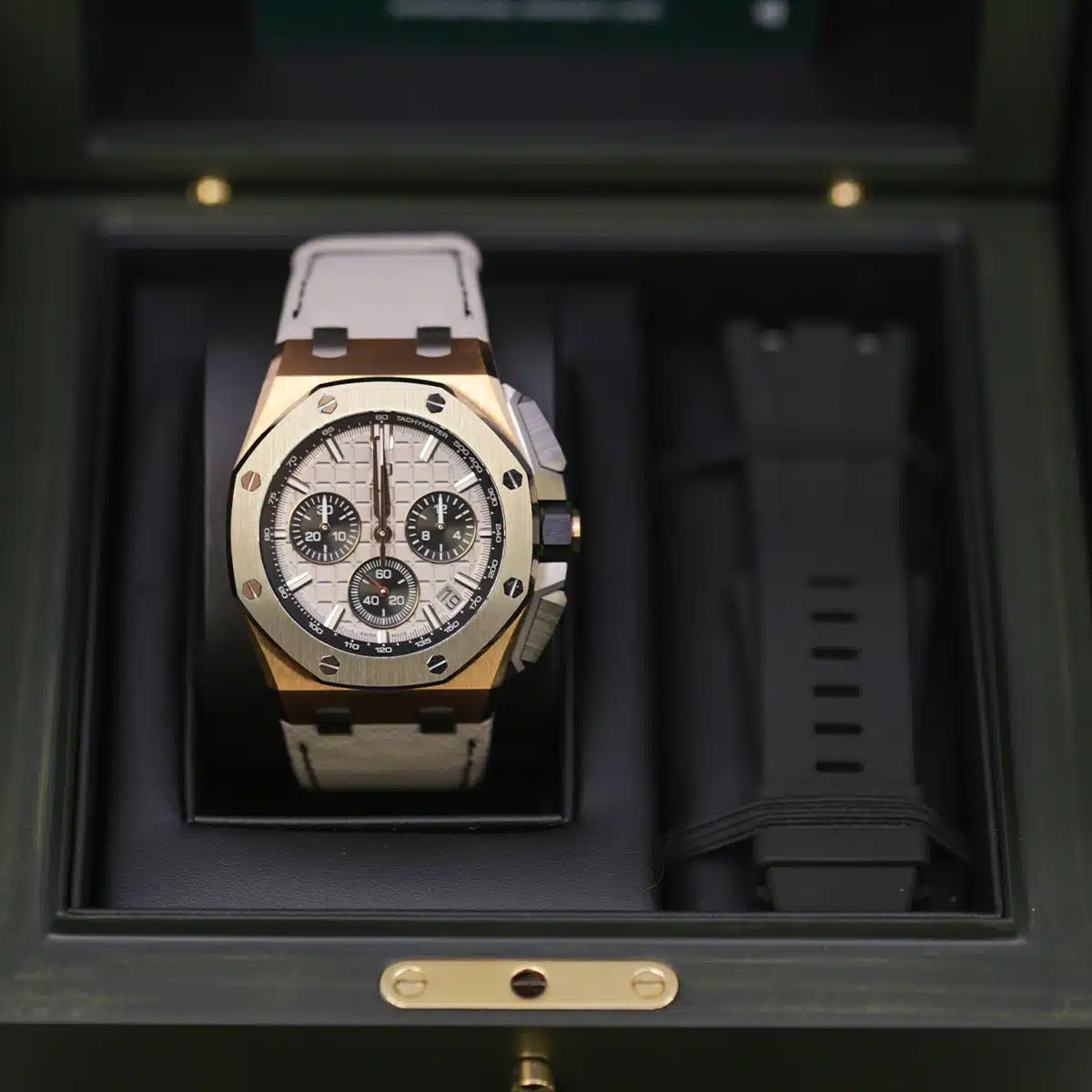 【Super Clone】Audemars Piguet Royal Oak Offshore Chronograph 43mm 26420OI.OO.A015VE.01