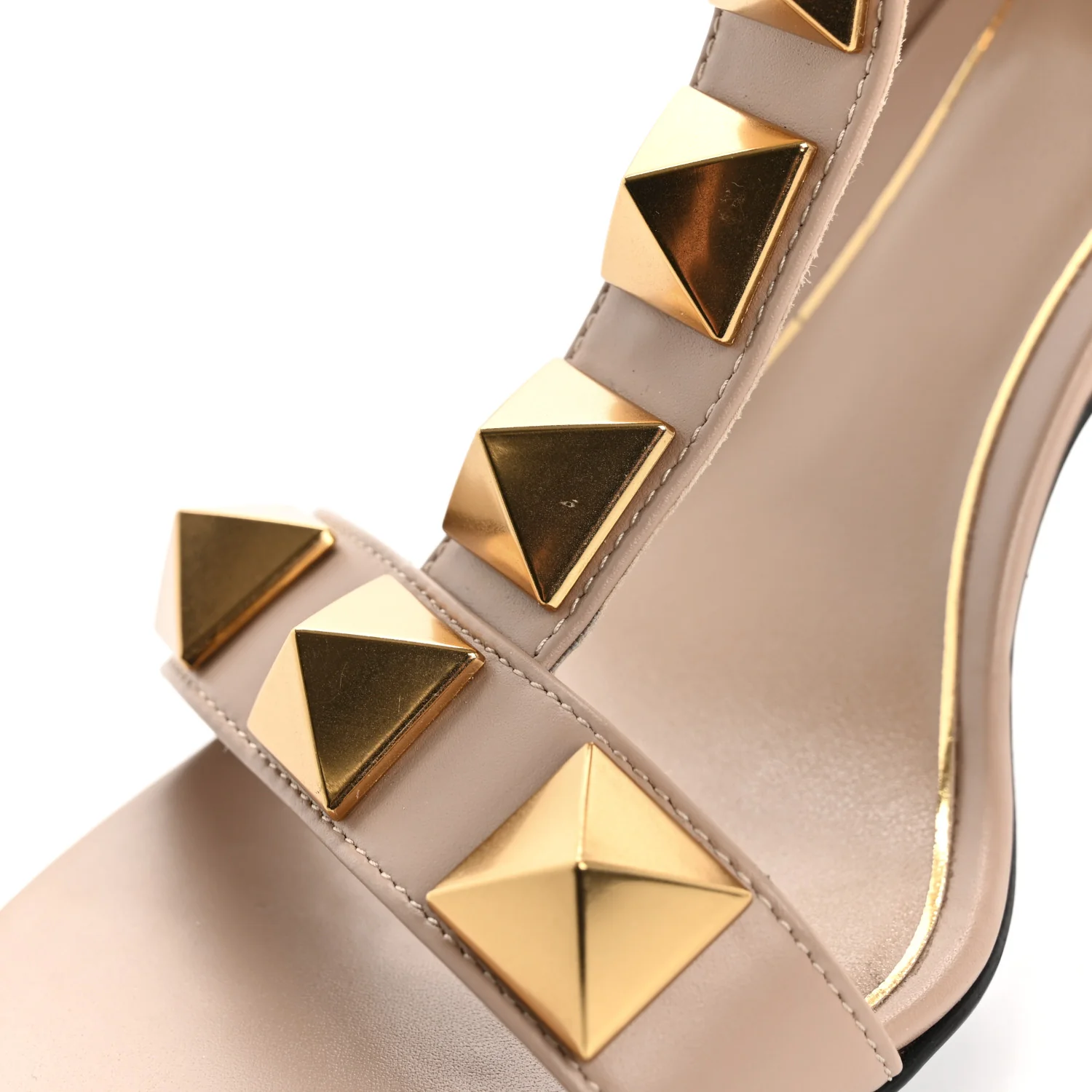 Calfskin Roman Stud 90mm Sandals 37 Rose Cannelle