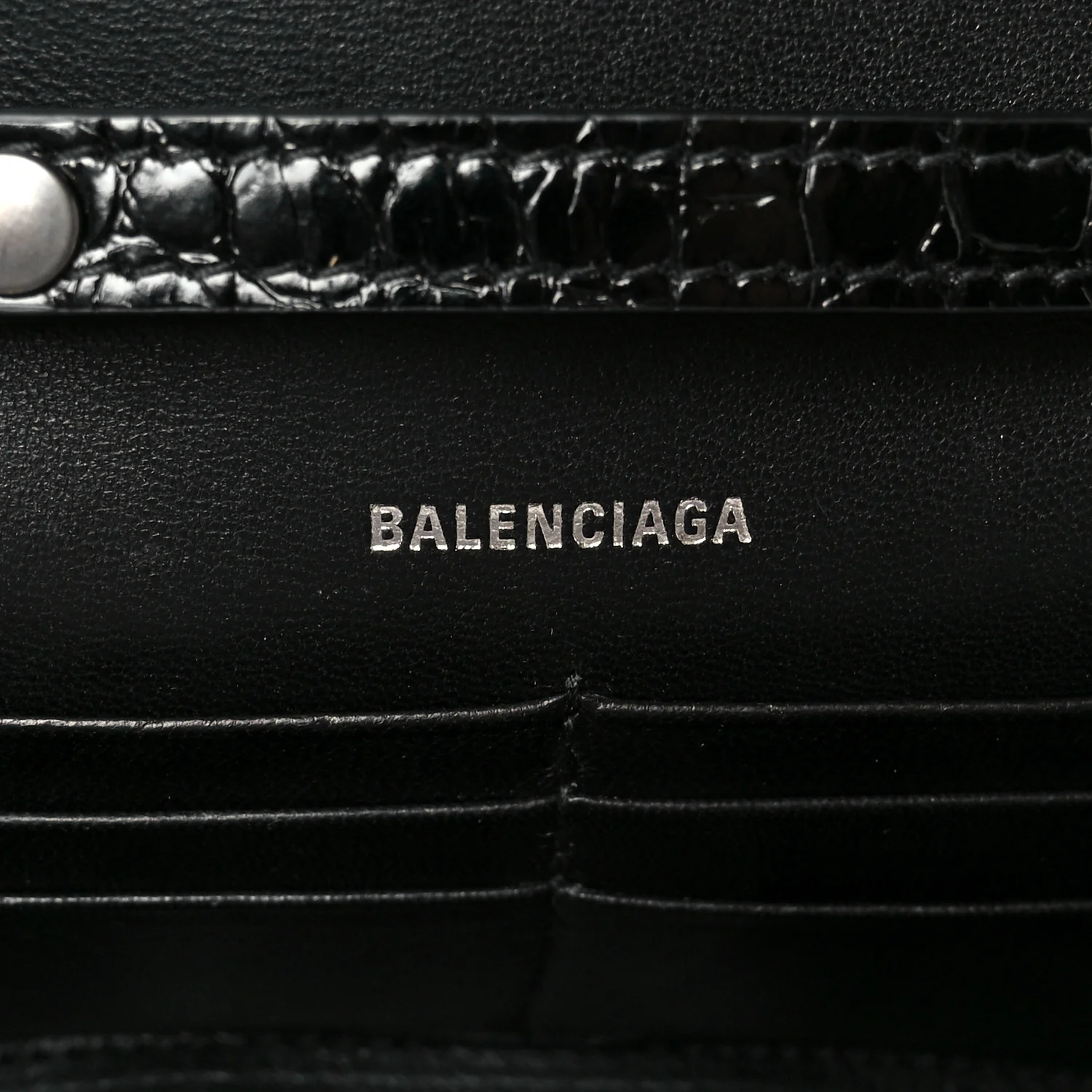 Shiny Calfskin Monochrome Crocodile Embossed Hourglass Chain Bag Black