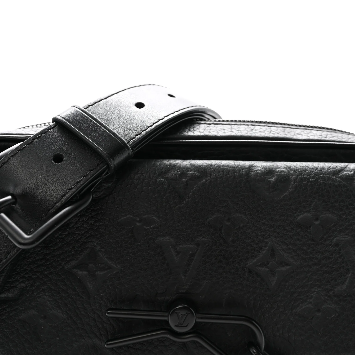 Taurillon Monogram Steamer Messenger Black