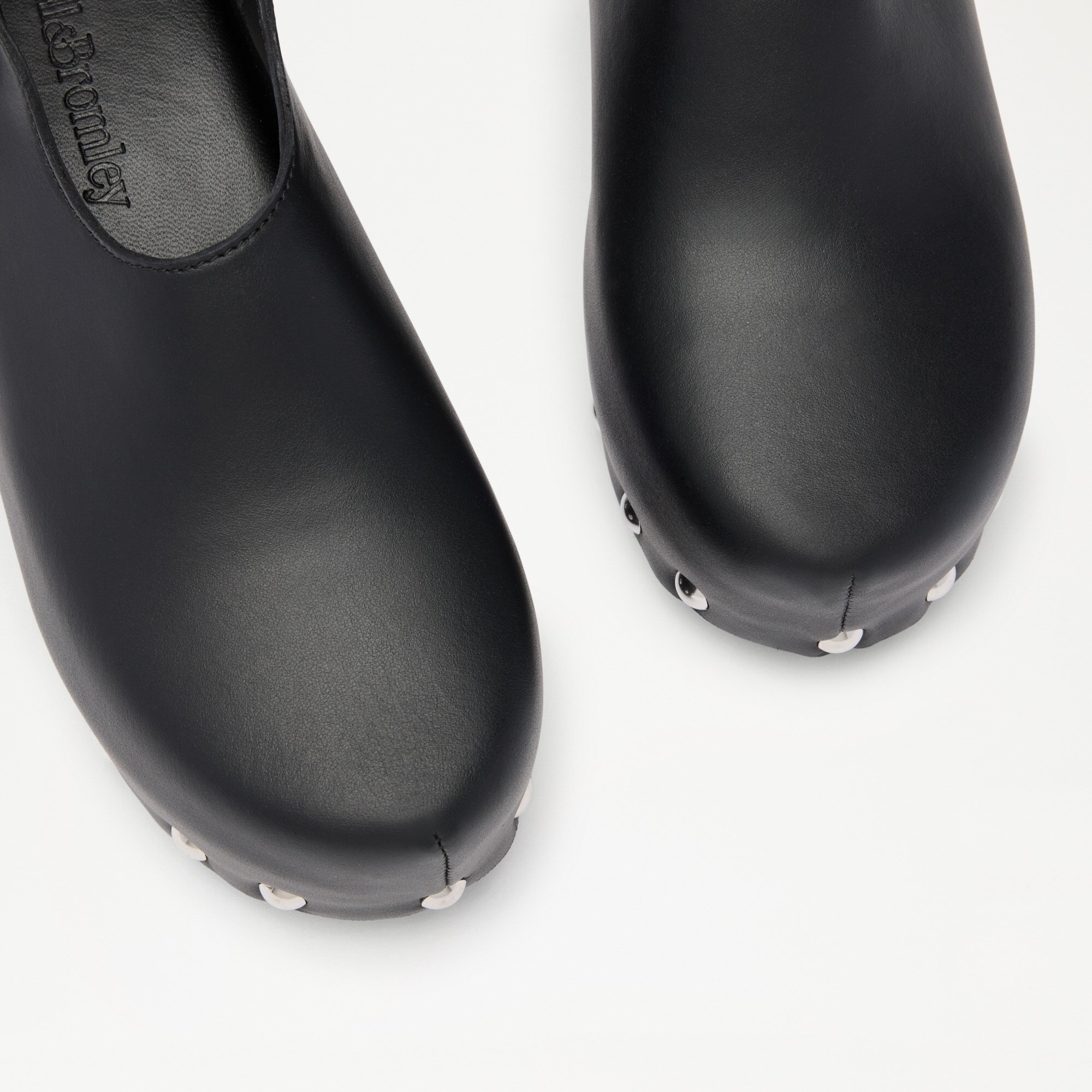 Oakwood Slingback<br>Sling Back Heeled Clog