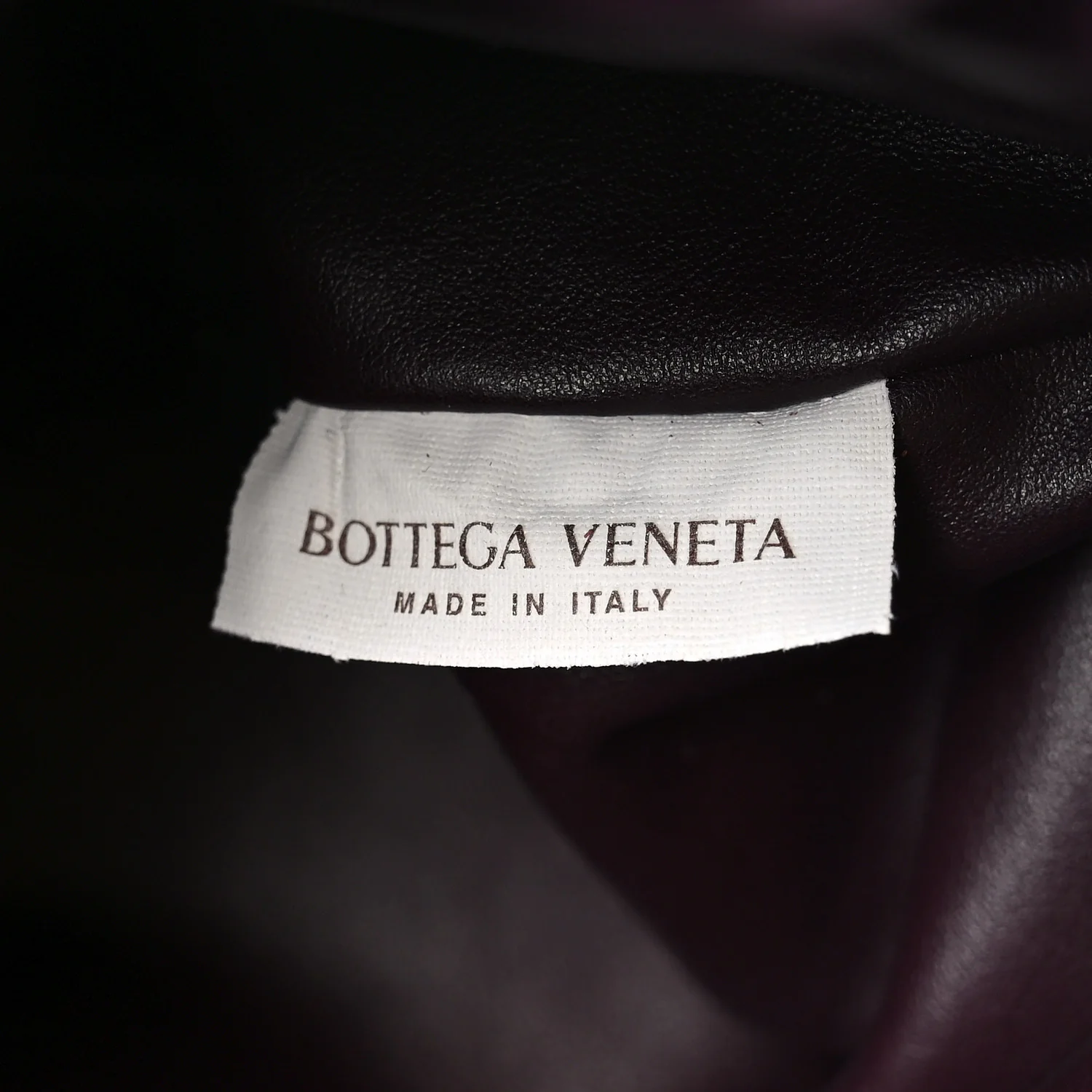 Calfskin The Pouch Chain Grape