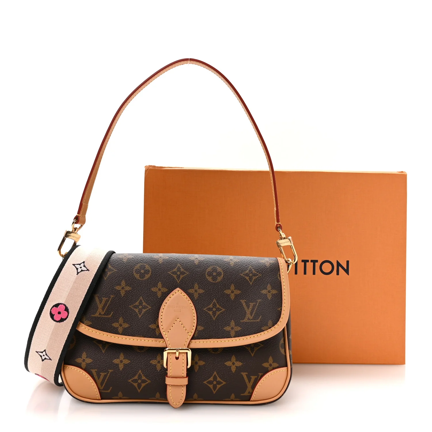 Monogram Diane Black