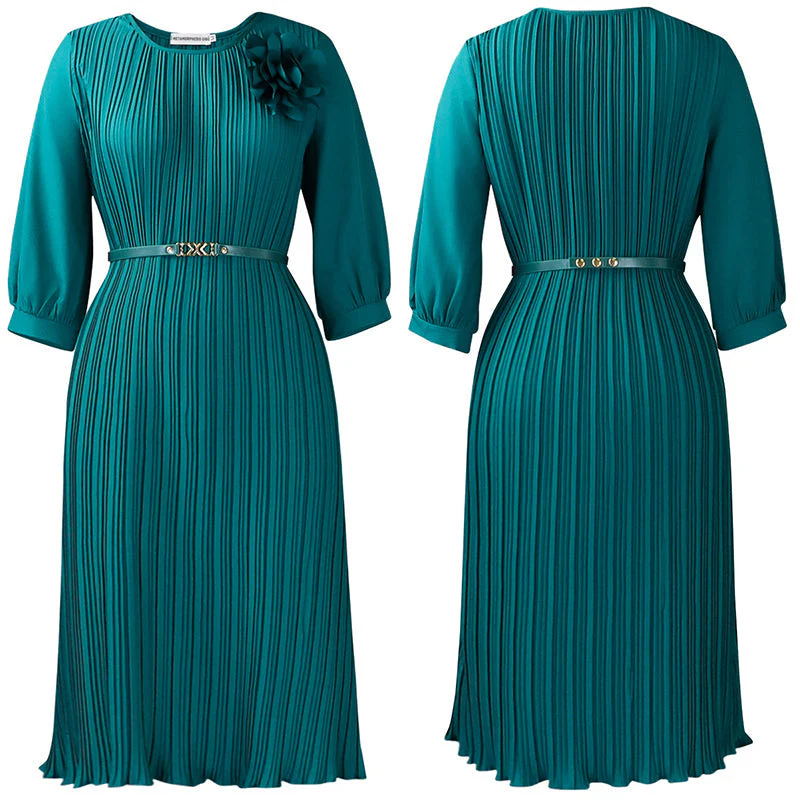 Robe midi plissée avec ceinture à la taille