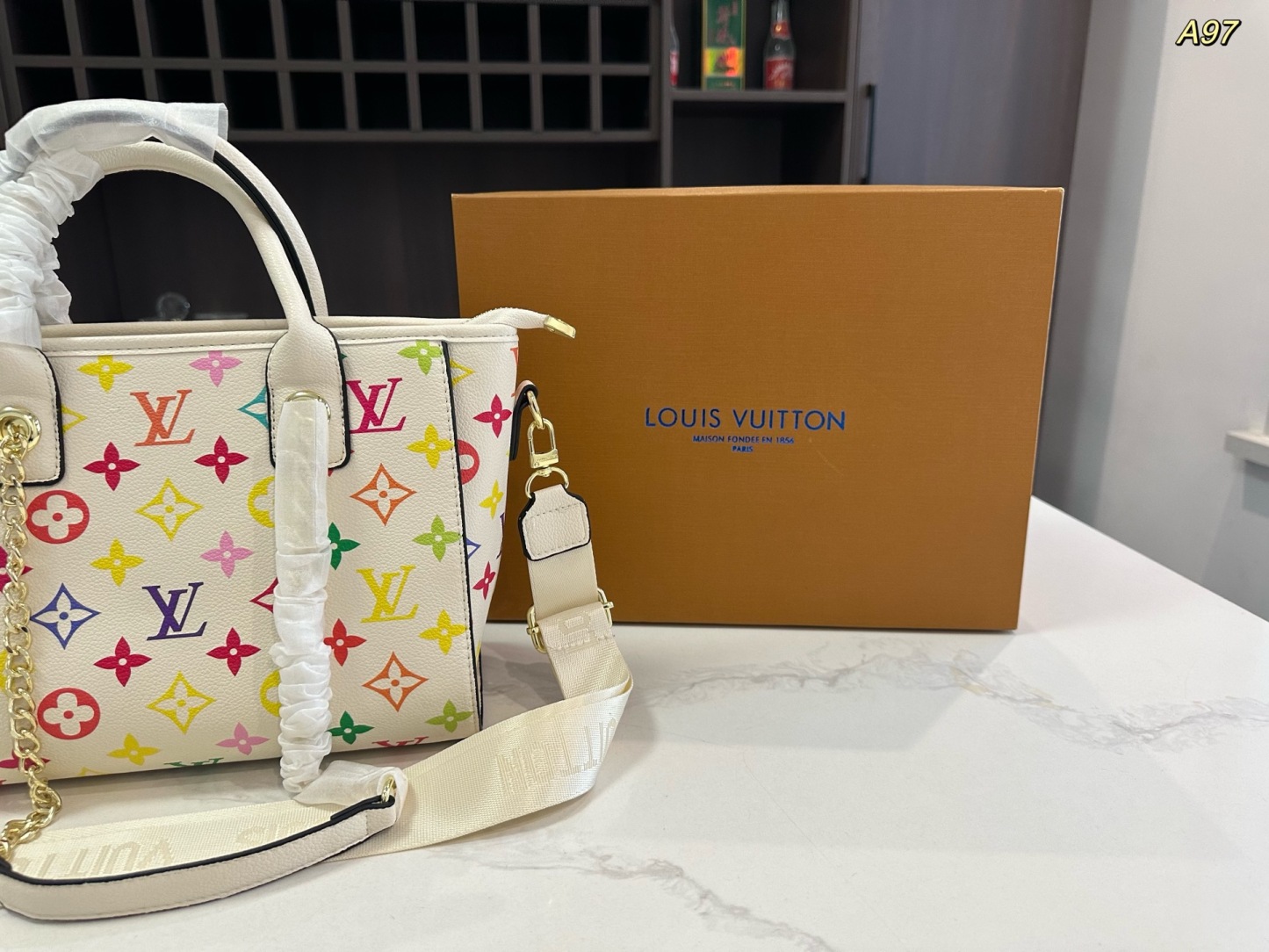Louis new arrival tote bag size: 26*22cm cm