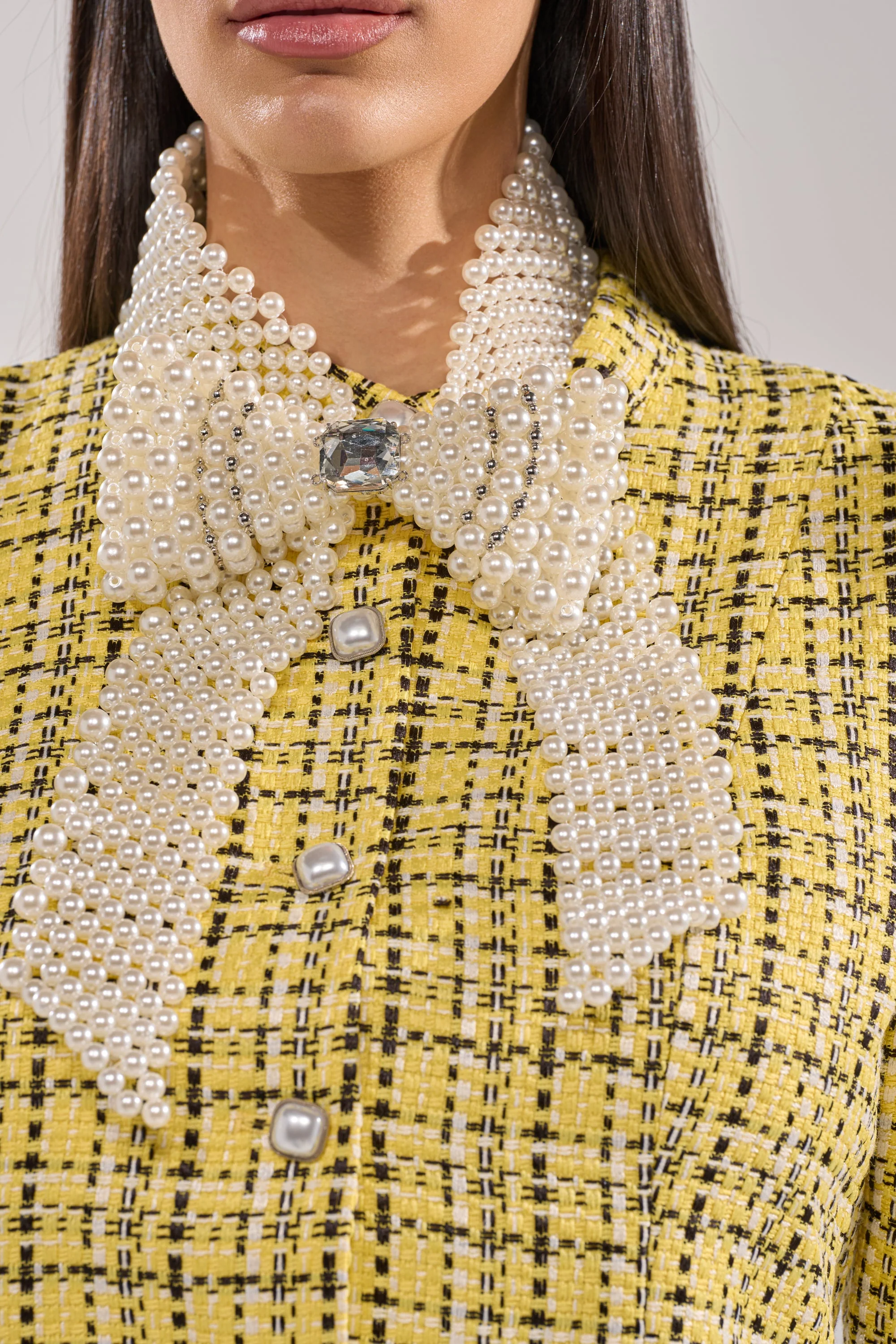 BUTTONED UP PEARL COLLAR - Akira Store