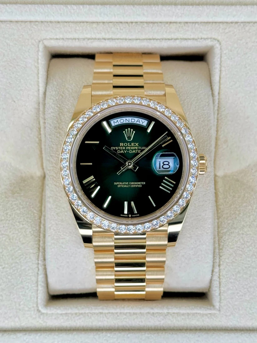 【Super Clone】RLX Day-Date President 40mm Yellow Gold Green Ombre Dial Diamond Bezel - 228348rbr