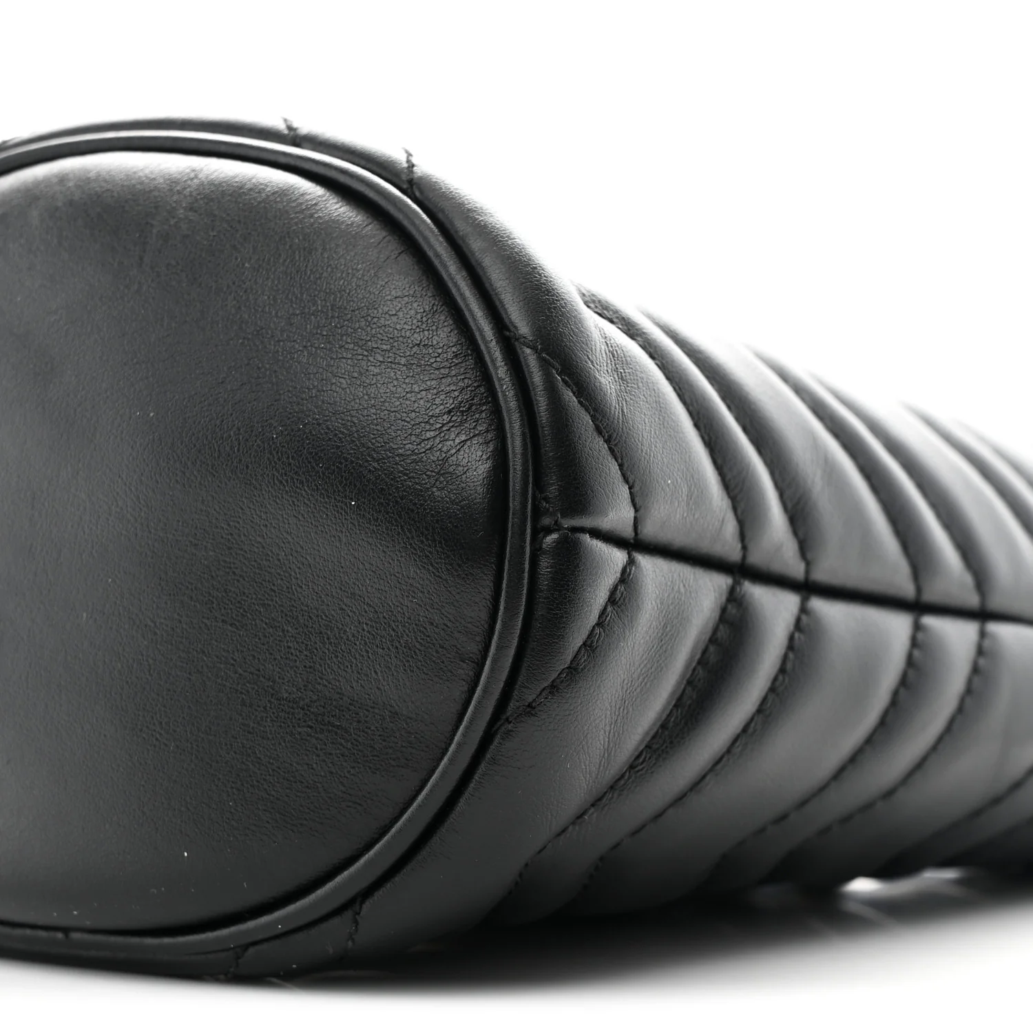 Calfskin Matelasse Mini GG Marmont 2.0 Bucket Bag Black